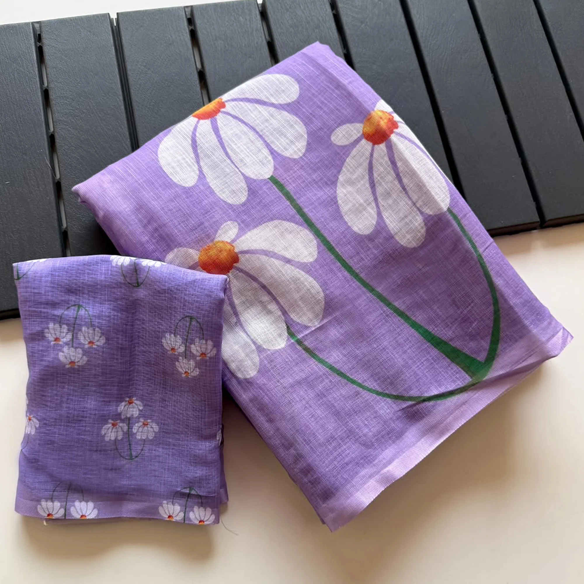 Graceful Lavender Linen Cotton Saree with Stylish Floral Prints for Effortless Elegance - Image 3