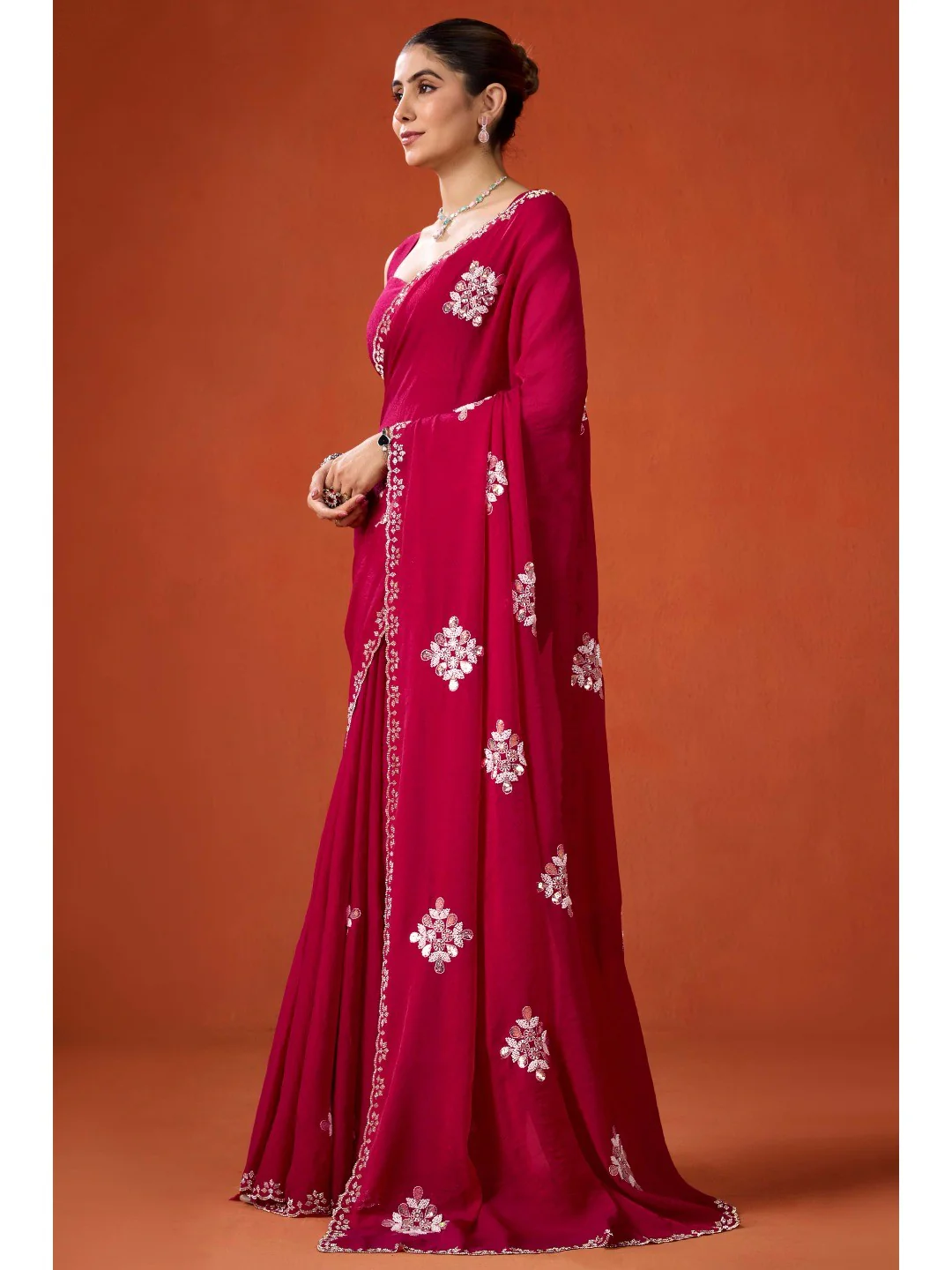 Graceful Magenta Georgette Silk Saree Adorned with Floral Embellishments - Image 3