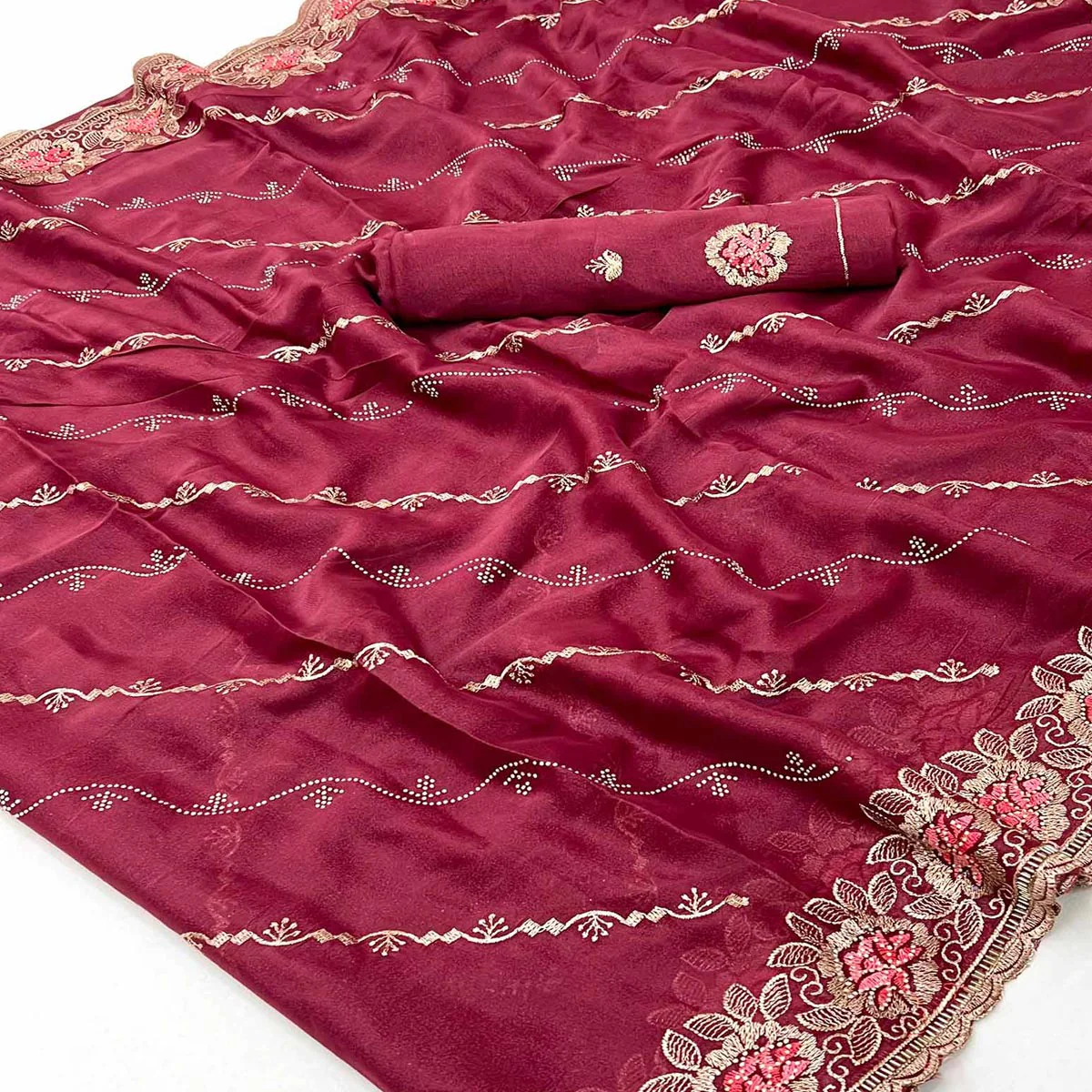 Graceful Maroon Floral Thread & Zari Embroidered Georgette Saree - Image 2