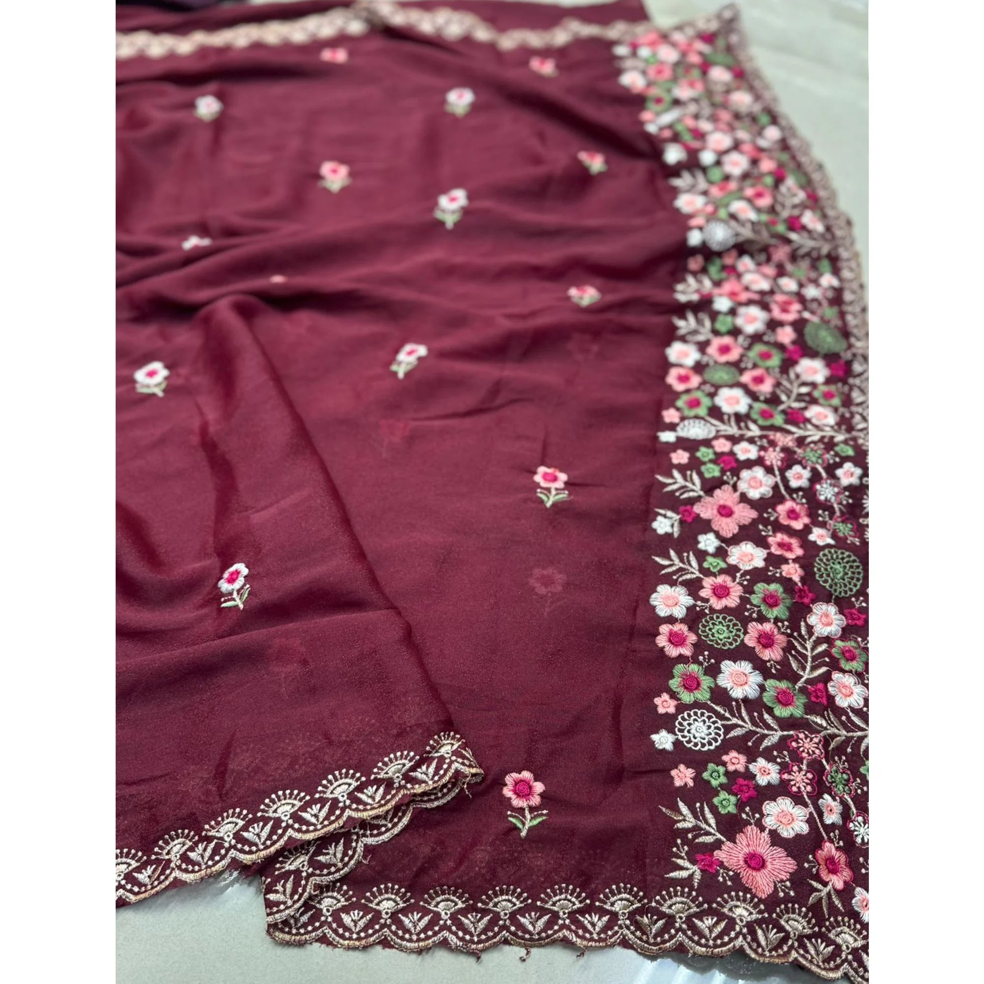 Graceful Maroon Georgette Saree Featuring Exquisite Floral Thread Embroidery Work - Image 3