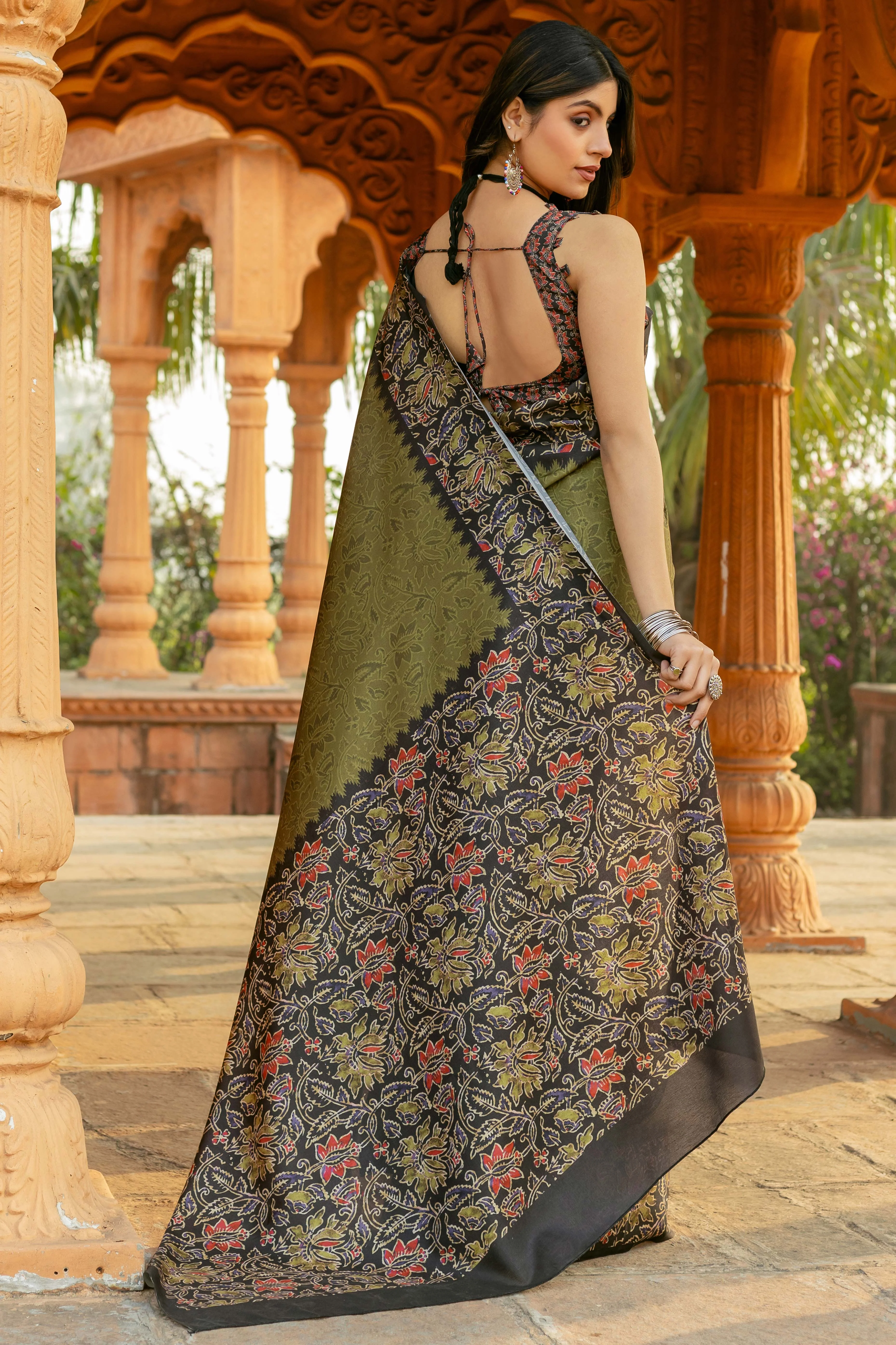 Graceful Mehendi Green Floral Printed Manipuri Cotton Silk Saree Showcasing Timeless Elegance - Image 5