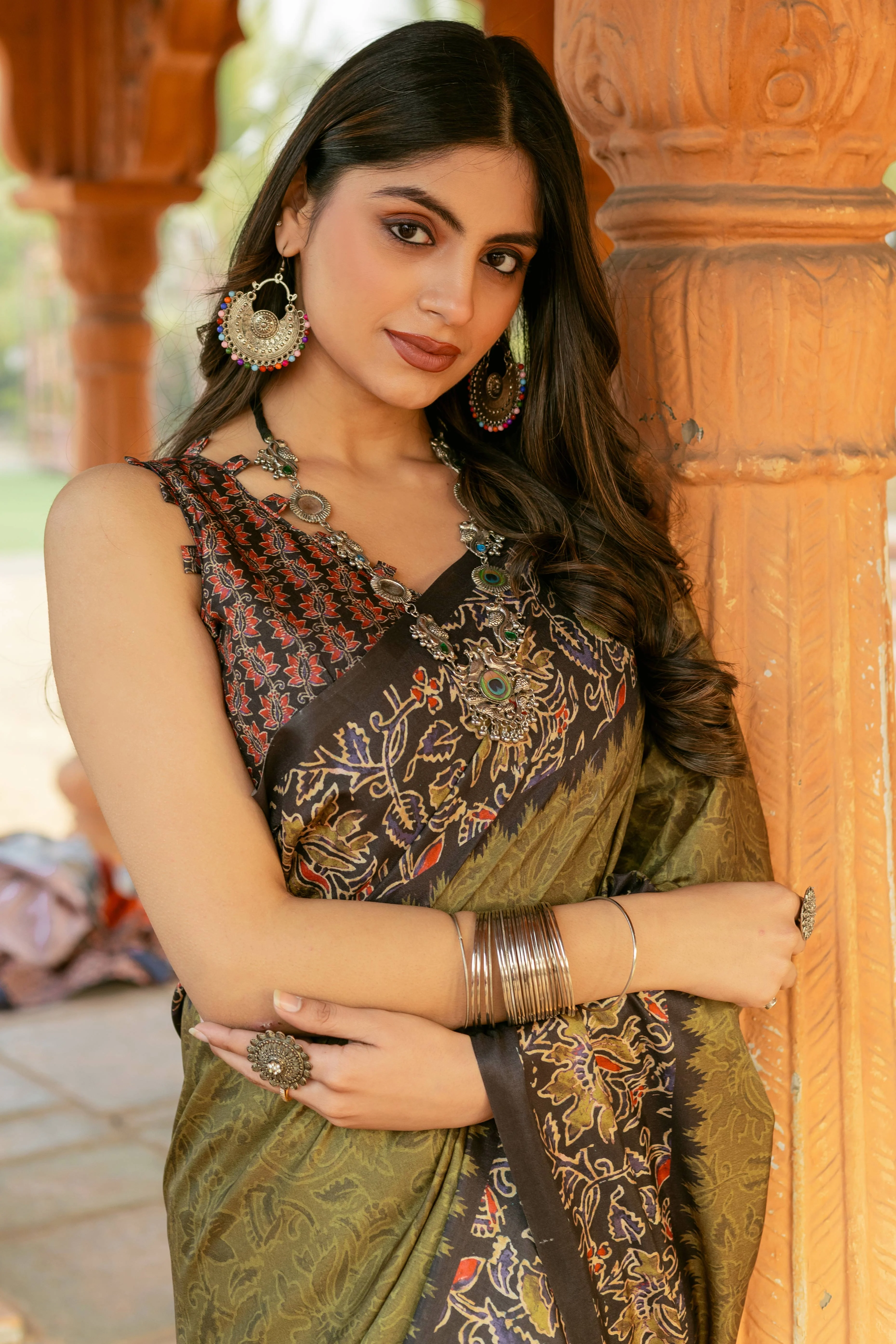 Graceful Mehendi Green Floral Printed Manipuri Cotton Silk Saree Showcasing Timeless Elegance - Image 7