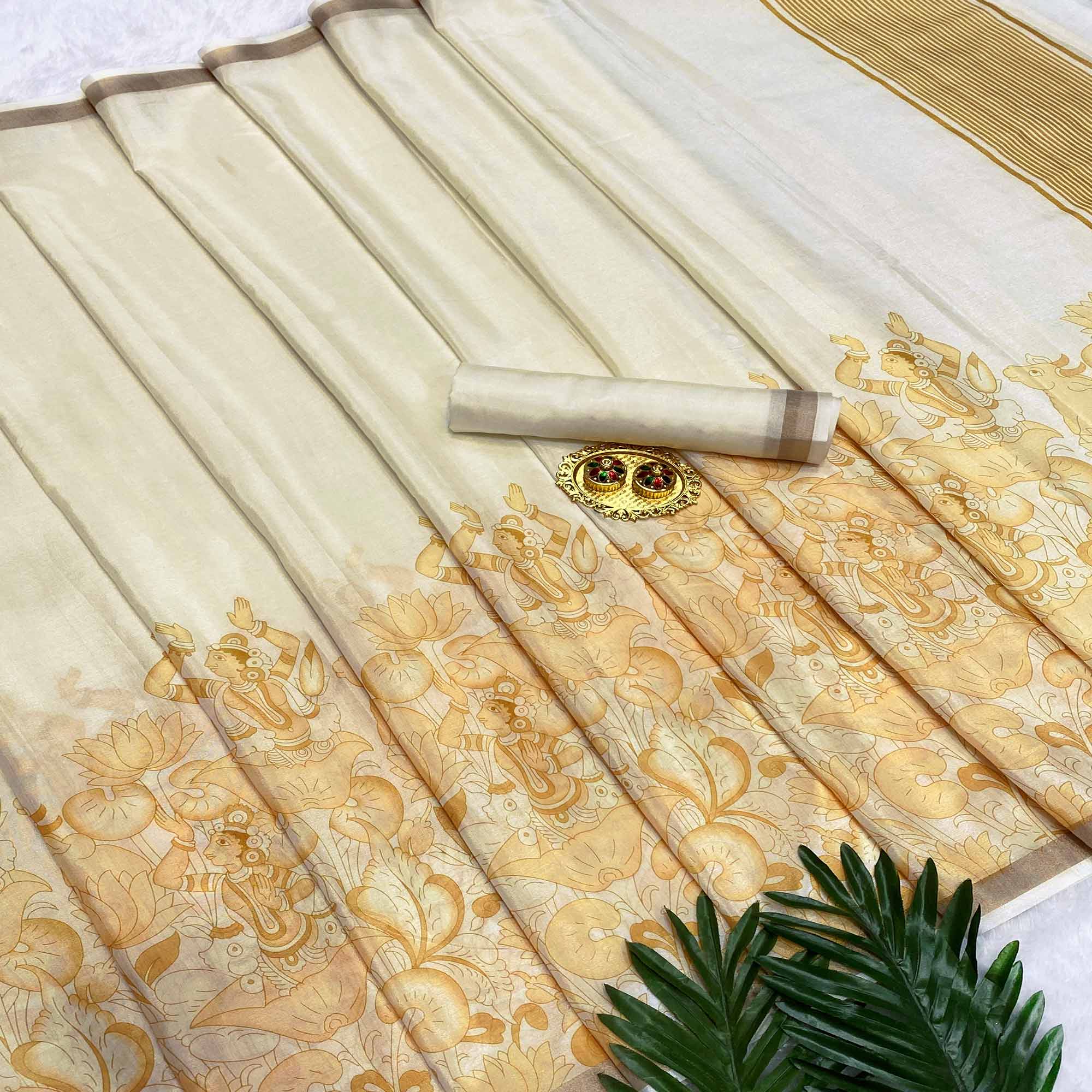 Graceful Off White Soft Tussar Cotton Silk Saree with Traditional Print - Image 3