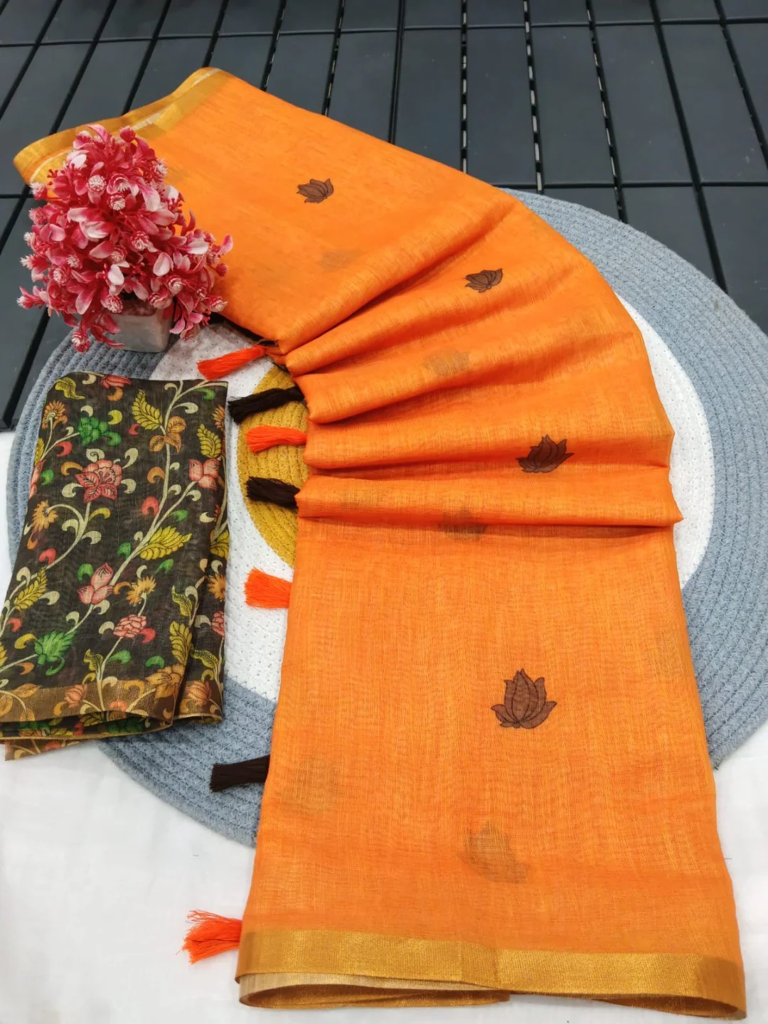Graceful Orange Linen Saree with Beautiful Floral Printed Border - Image 2