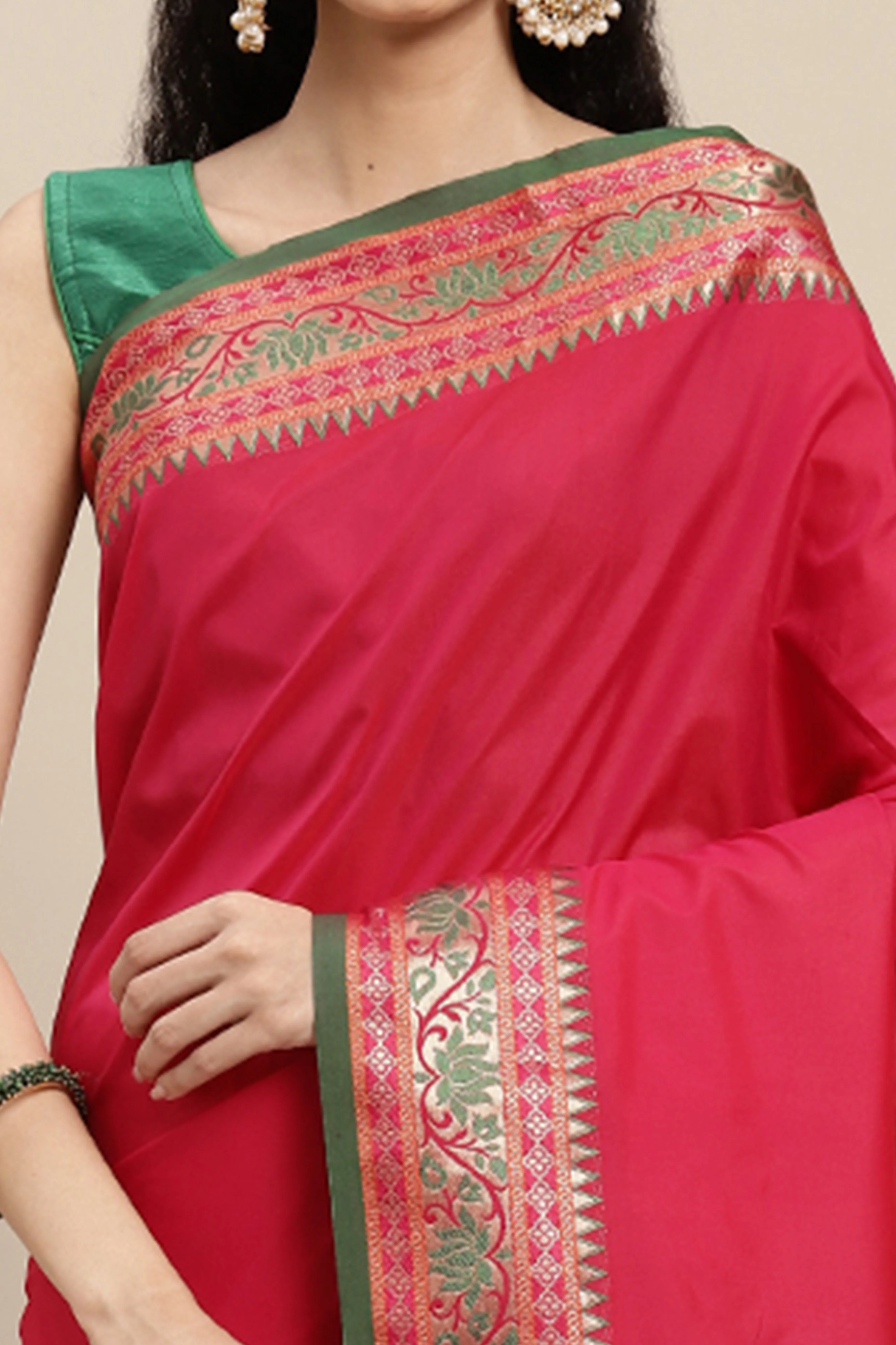 Graceful Pink Solid Saree Highlighted With Floral Zari Weaving On Silk Blend & Tassel Pallu - Image 2