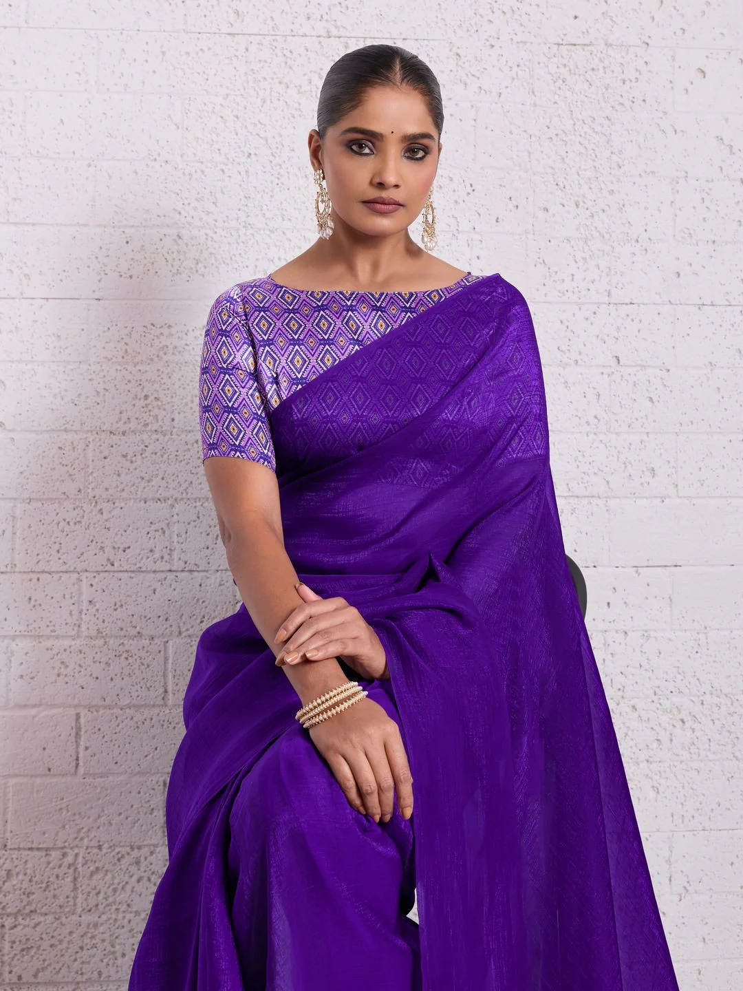 Graceful Purple Solid Pure Crunchy Saree Accented With Fine Tassel Pallu - Image 2