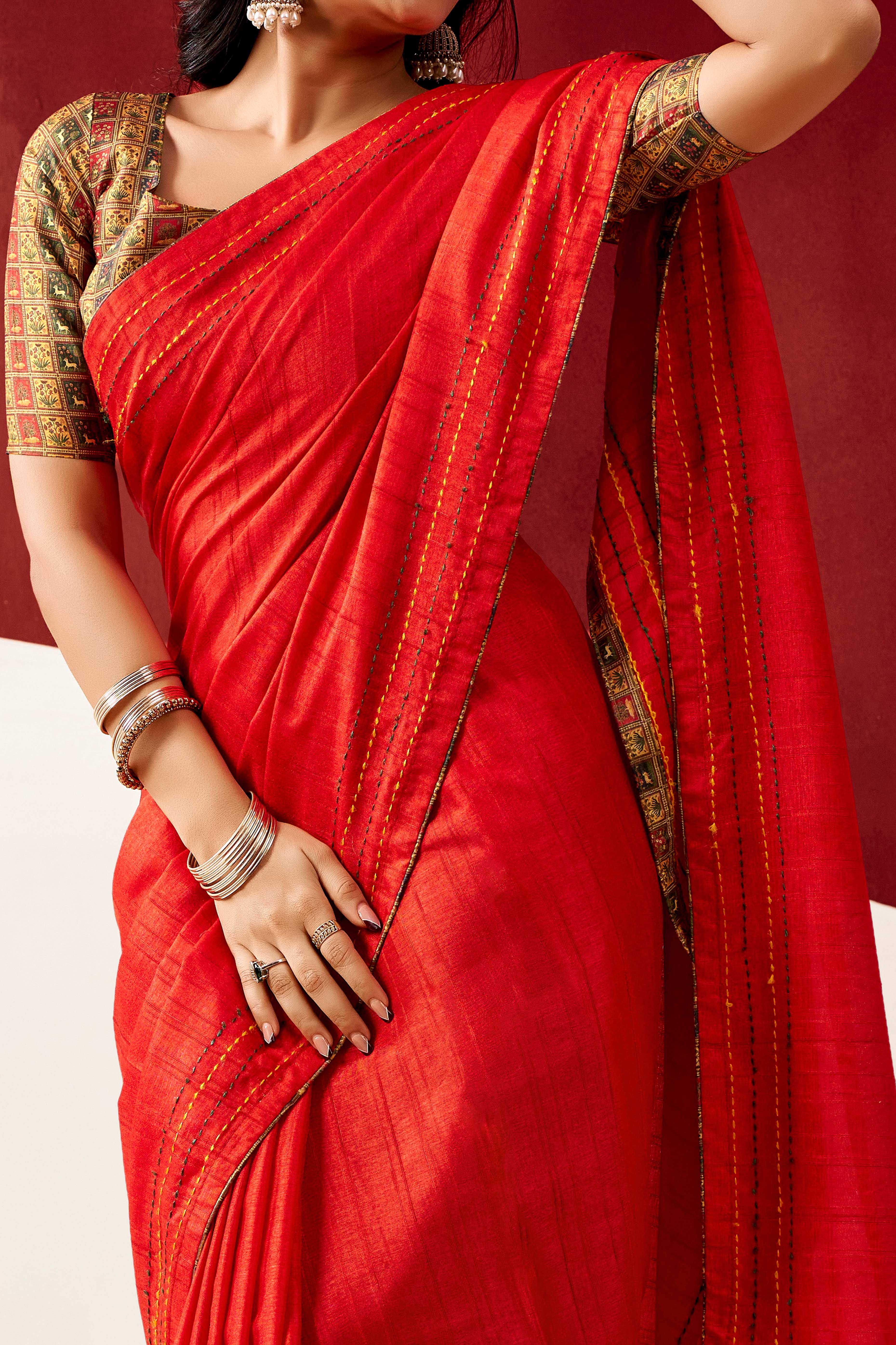 Graceful Red Handloom Cotton Blend Saree Featuring Striped Lining Embroidery & Tassel Pallu - Image 2