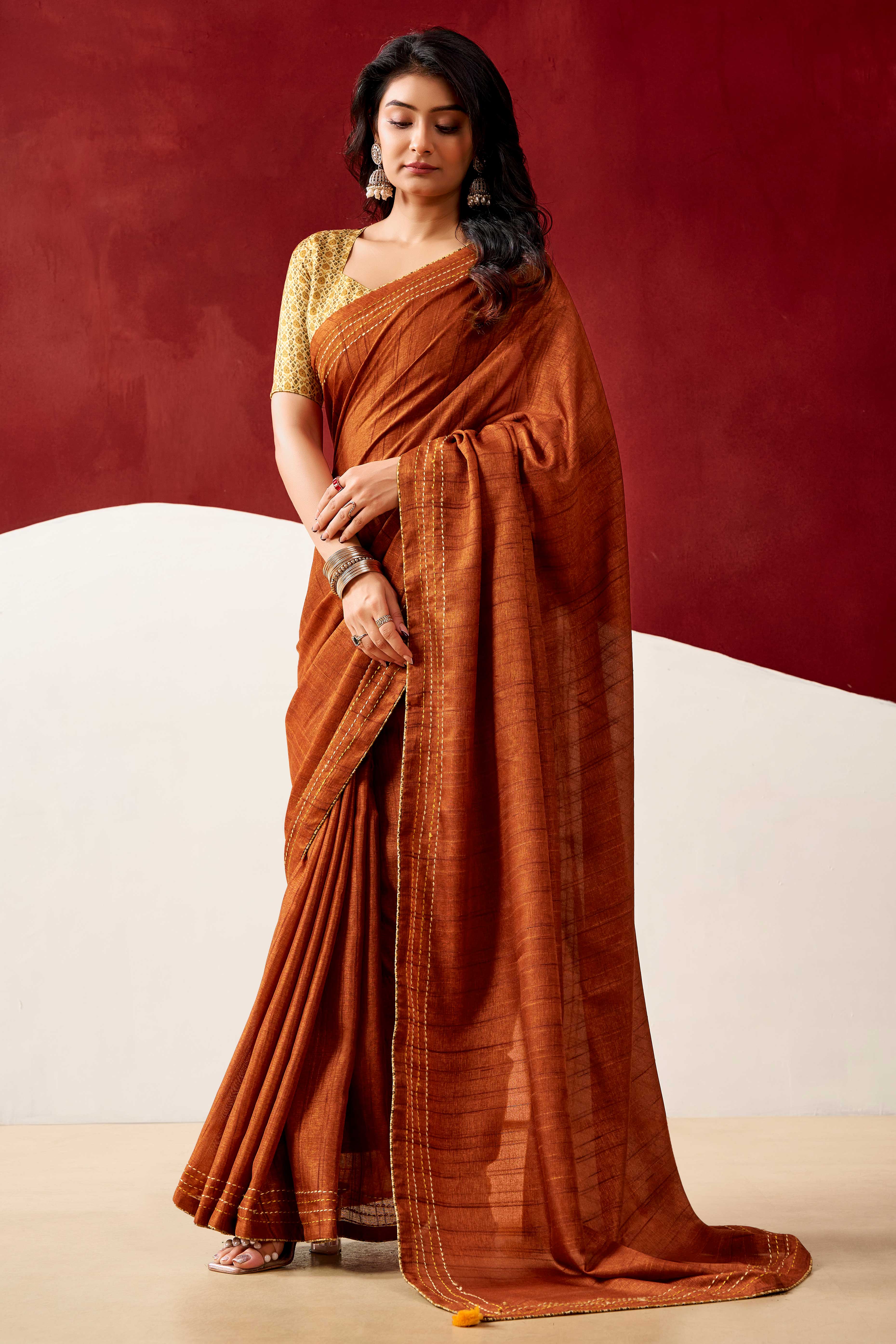 Graceful Rust Handloom Cotton Blend Saree Featuring Striped Lining Embroidery & Tassel Pallu - Image 3
