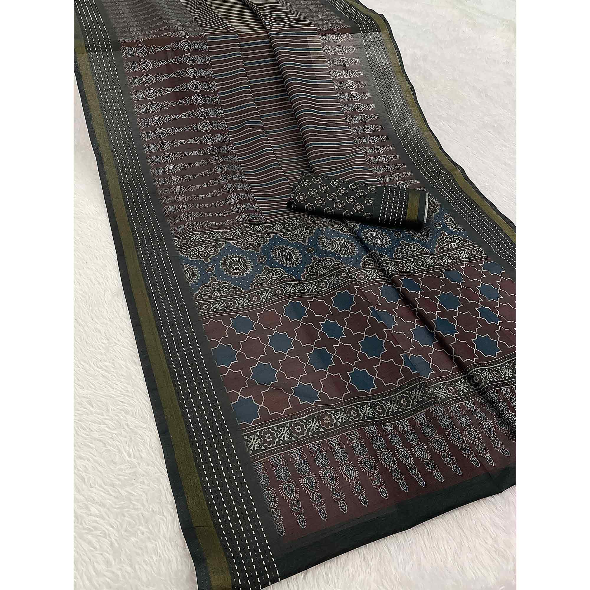 Graceful Wine Digital Ikkat Printed Saree in Luxurious Silk Blend Fabric - Image 3