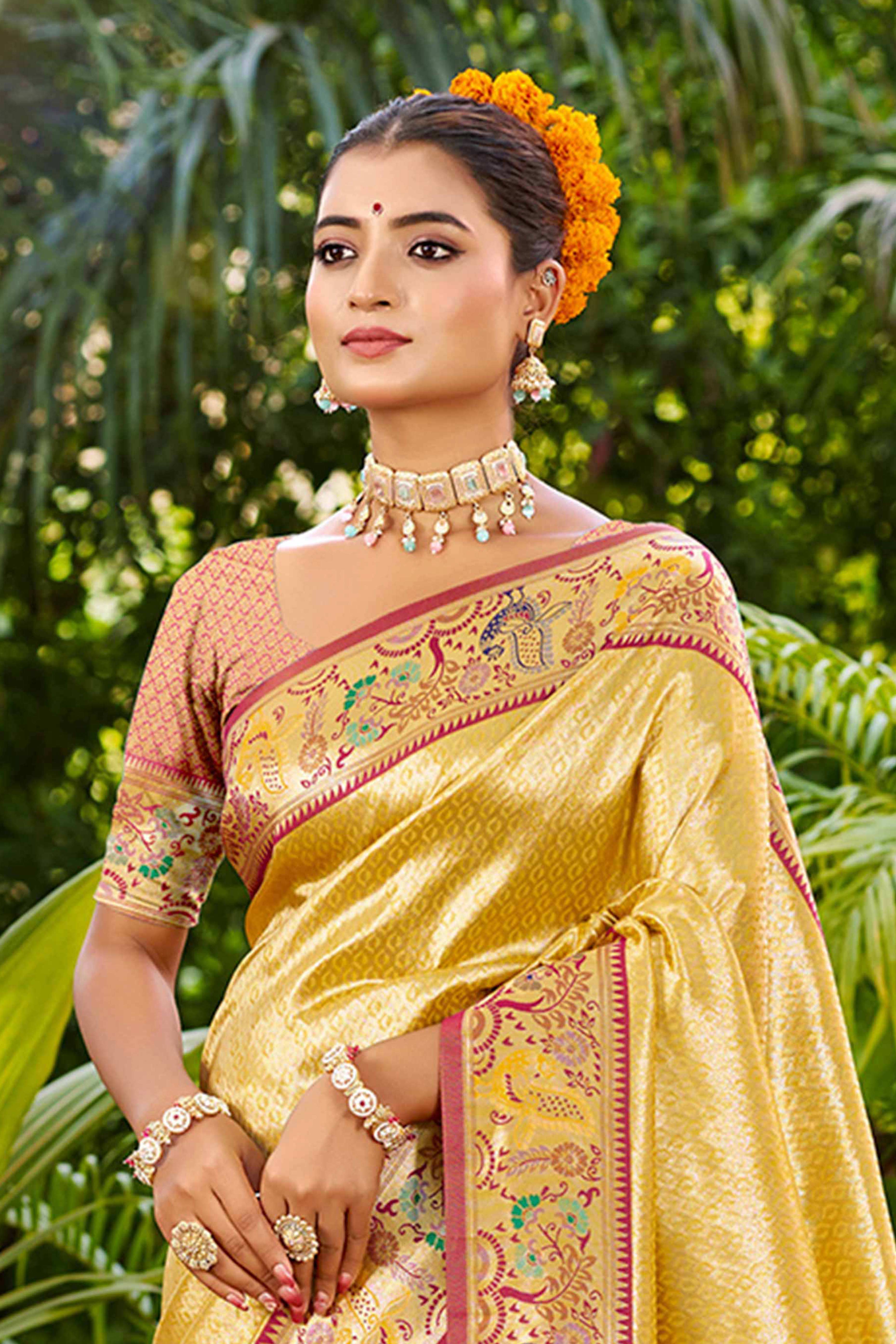 Graceful Yellow Silk Blend Saree Adorned With Intricate Zari Weave & Peacock Motif Pallu - Image 4