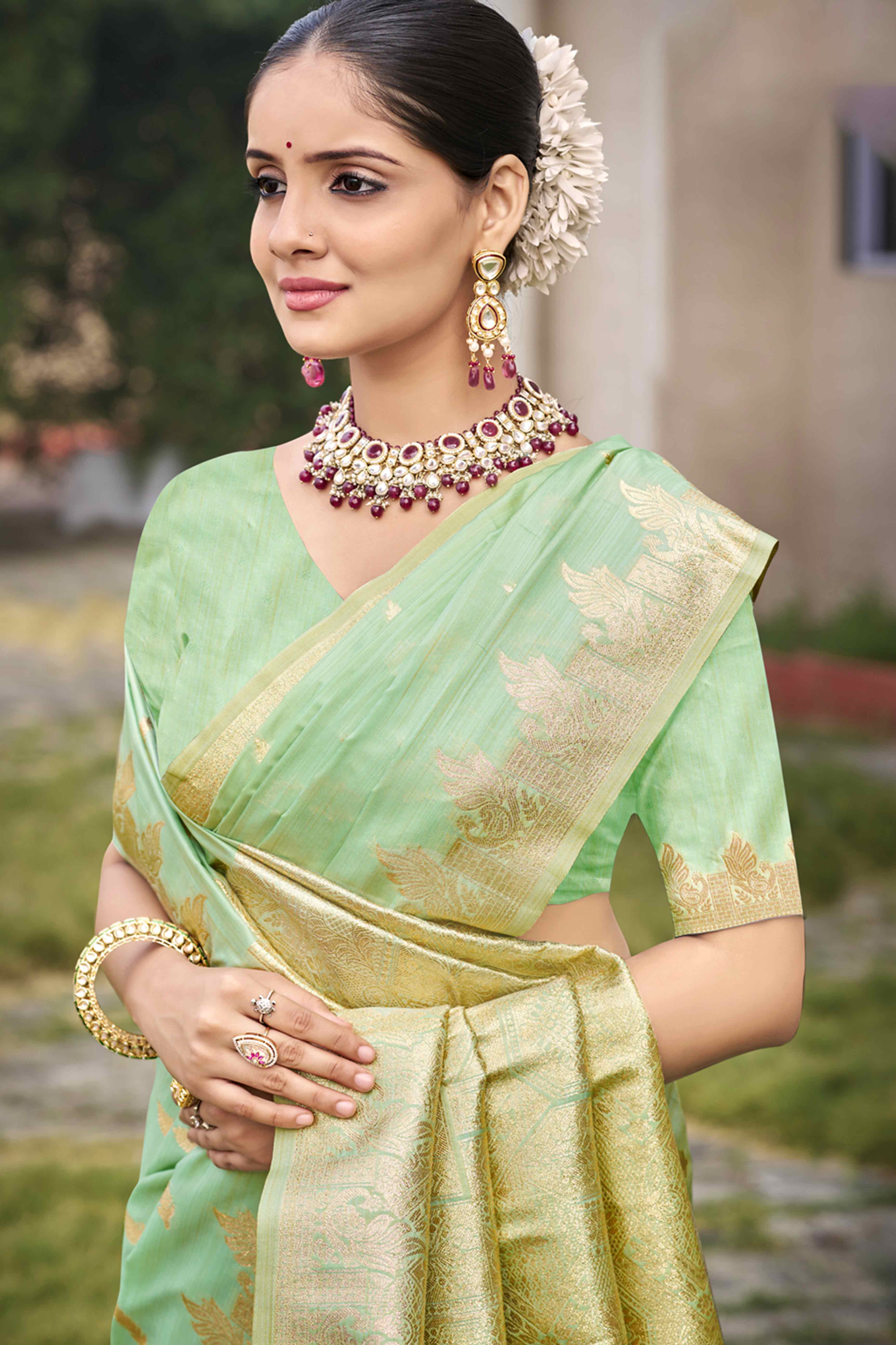Green Banarasi Silk Saree With Delicate Floral Zari Weaving - Image 3