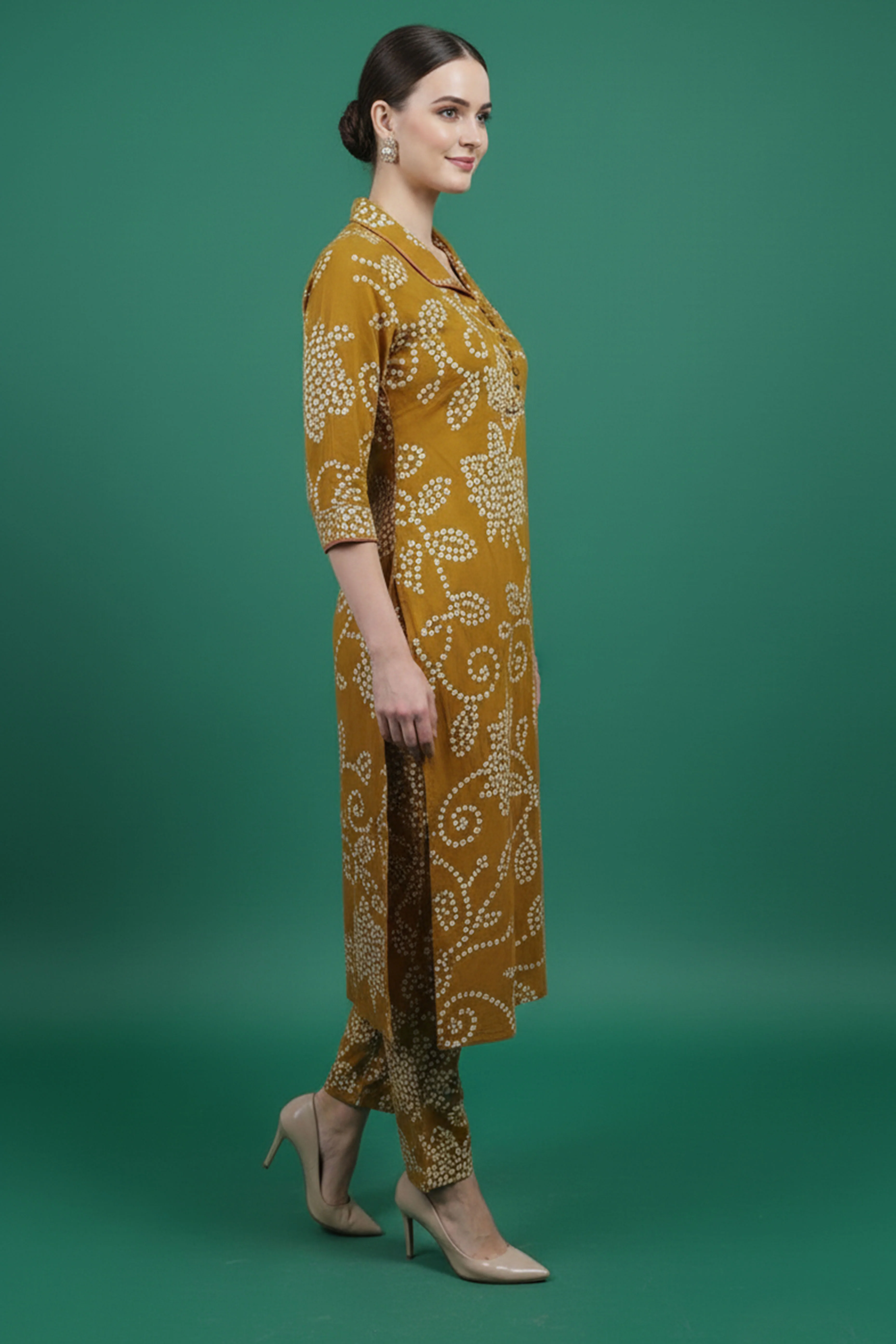 Green Bandhani Print Straight Fit Top Bottom Set in Comfortable Rayon Fabric - Image 4