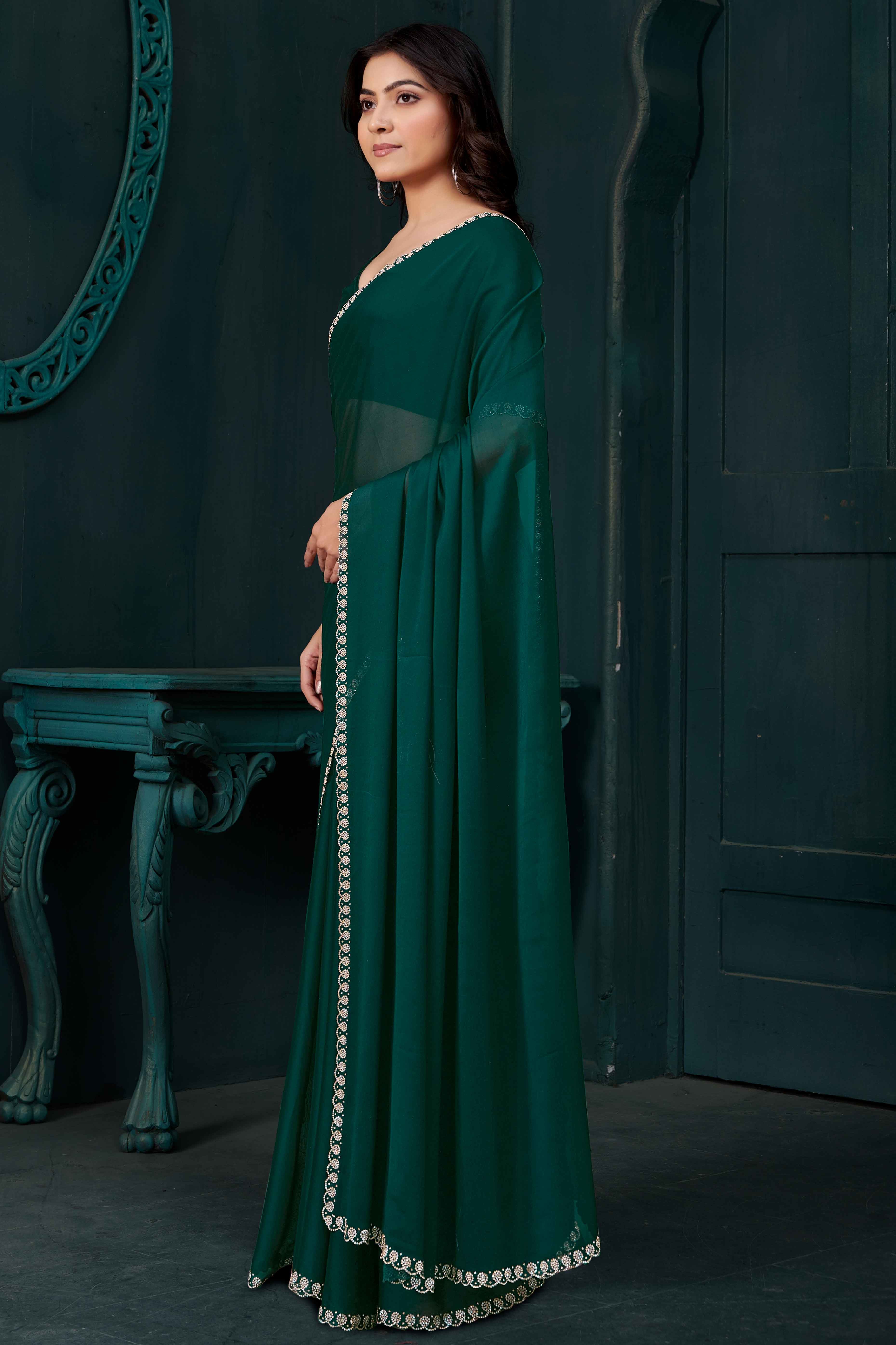 Green Crepe Silk Solid Saree with Elegant Zarkan Border Detailing - Image 4