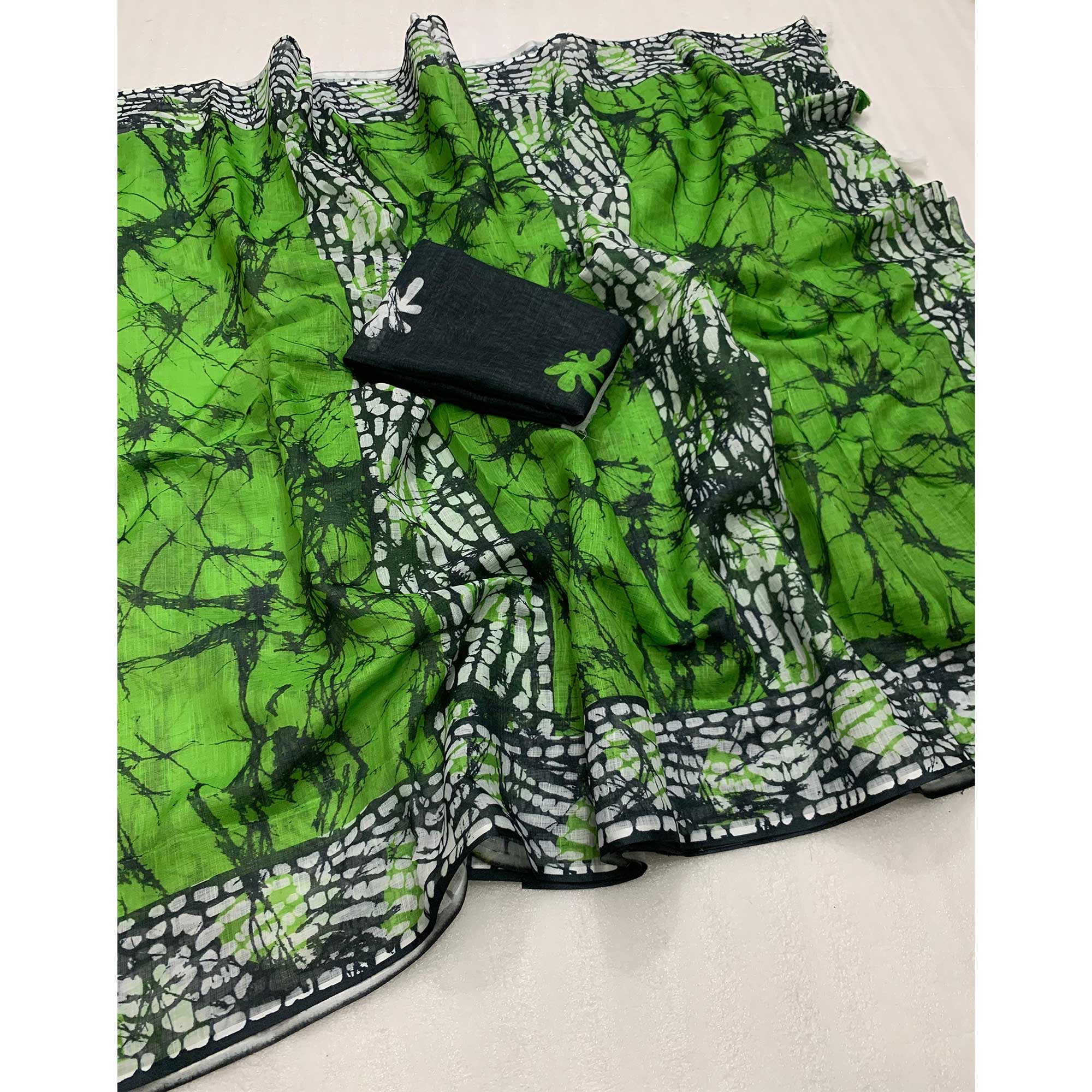 Parrot Green Digital Printed Linen Cotton Saree - Image 3