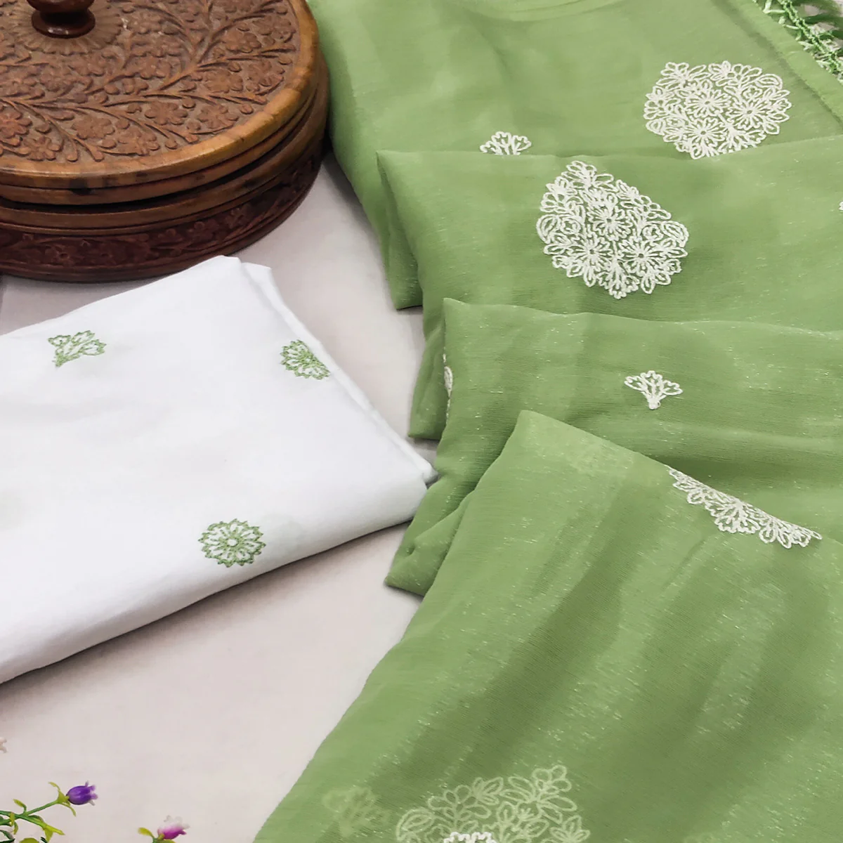 Green Embroidered Chiffon Saree With Elegant Tassel Borders - Image 2