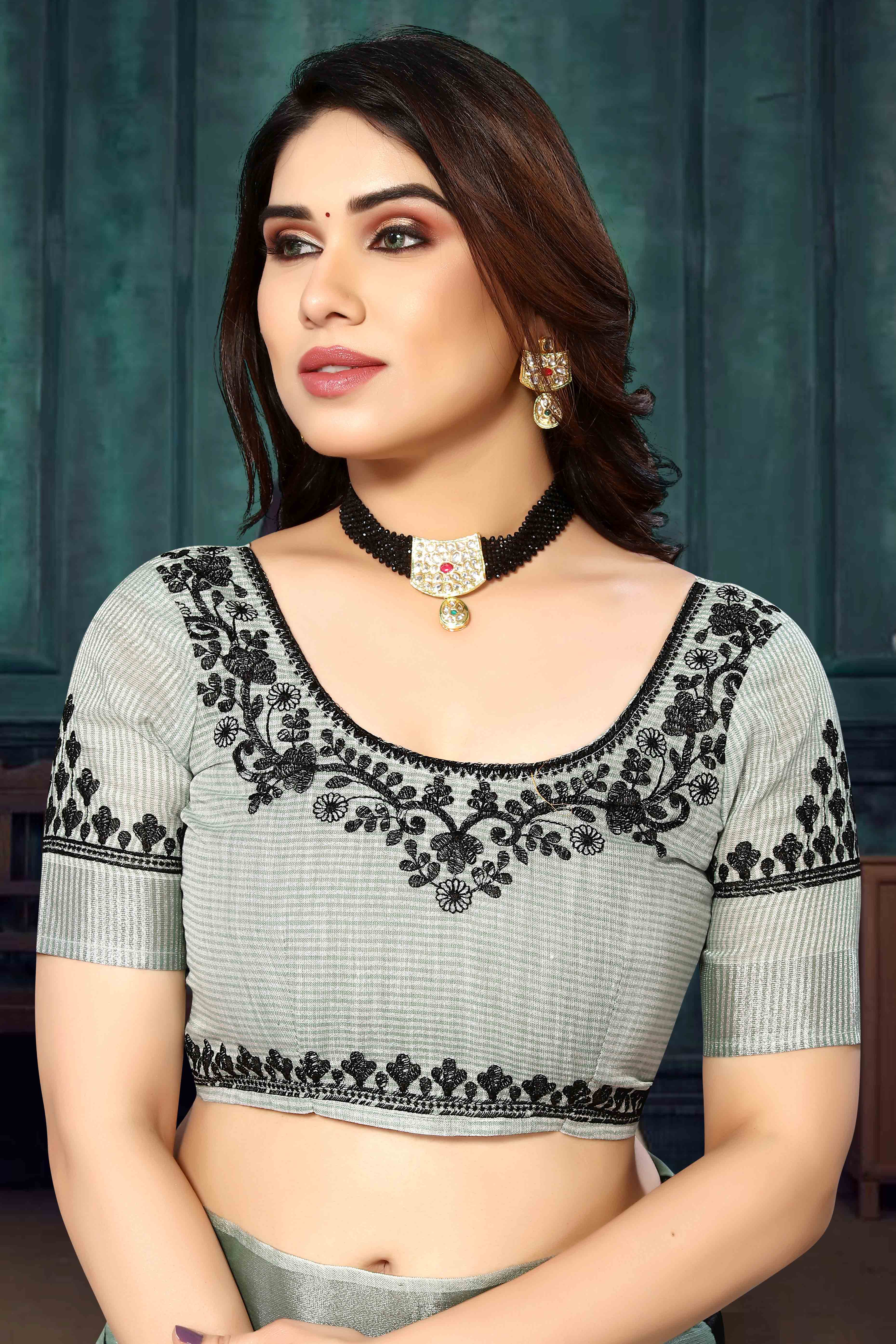 Green Embroidered Linen Cotton Saree With Zari Border - Image 6