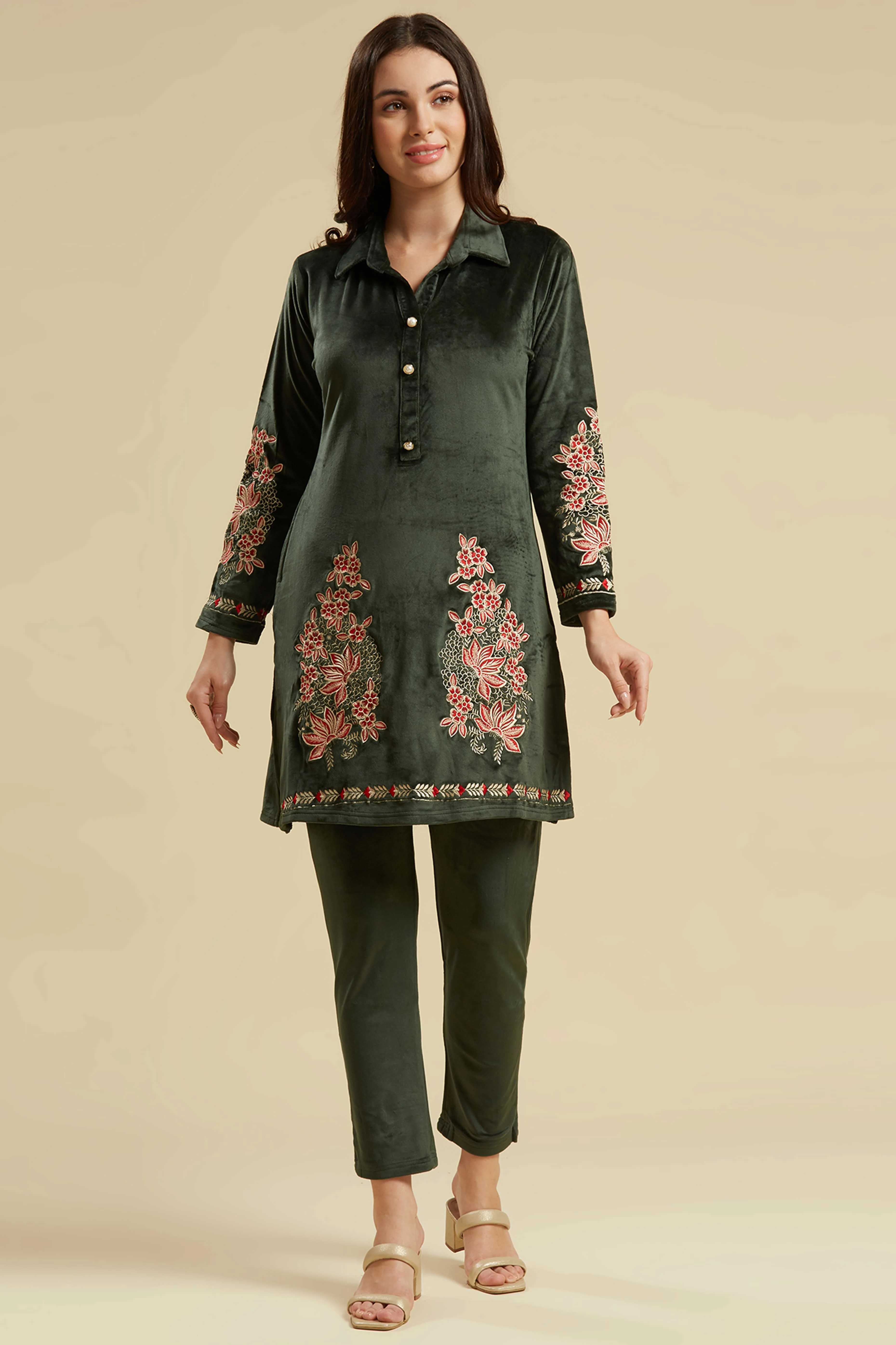 Green Embroidered Velvet Straight Top Bottom Set - Image 6