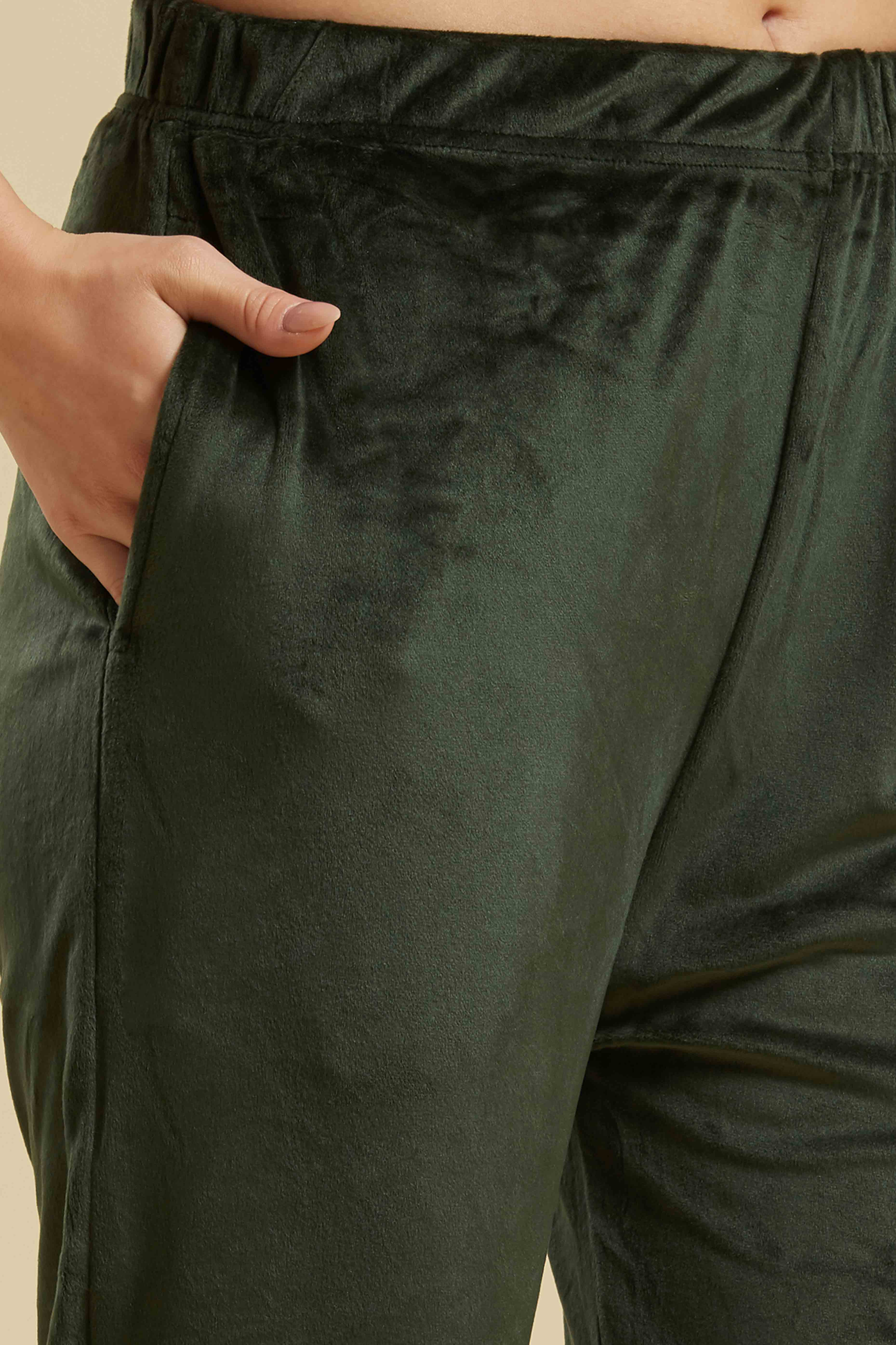 Green Embroidered Velvet Straight Top Bottom Set - Image 7