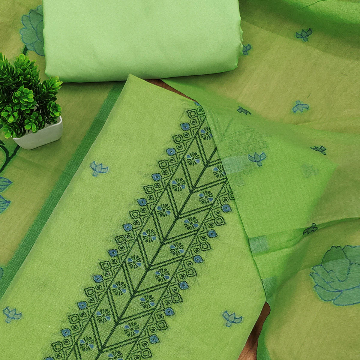 Green Ethnic Dress Material Showcasing Handloom Style Floral Zari Weaving - Image 2