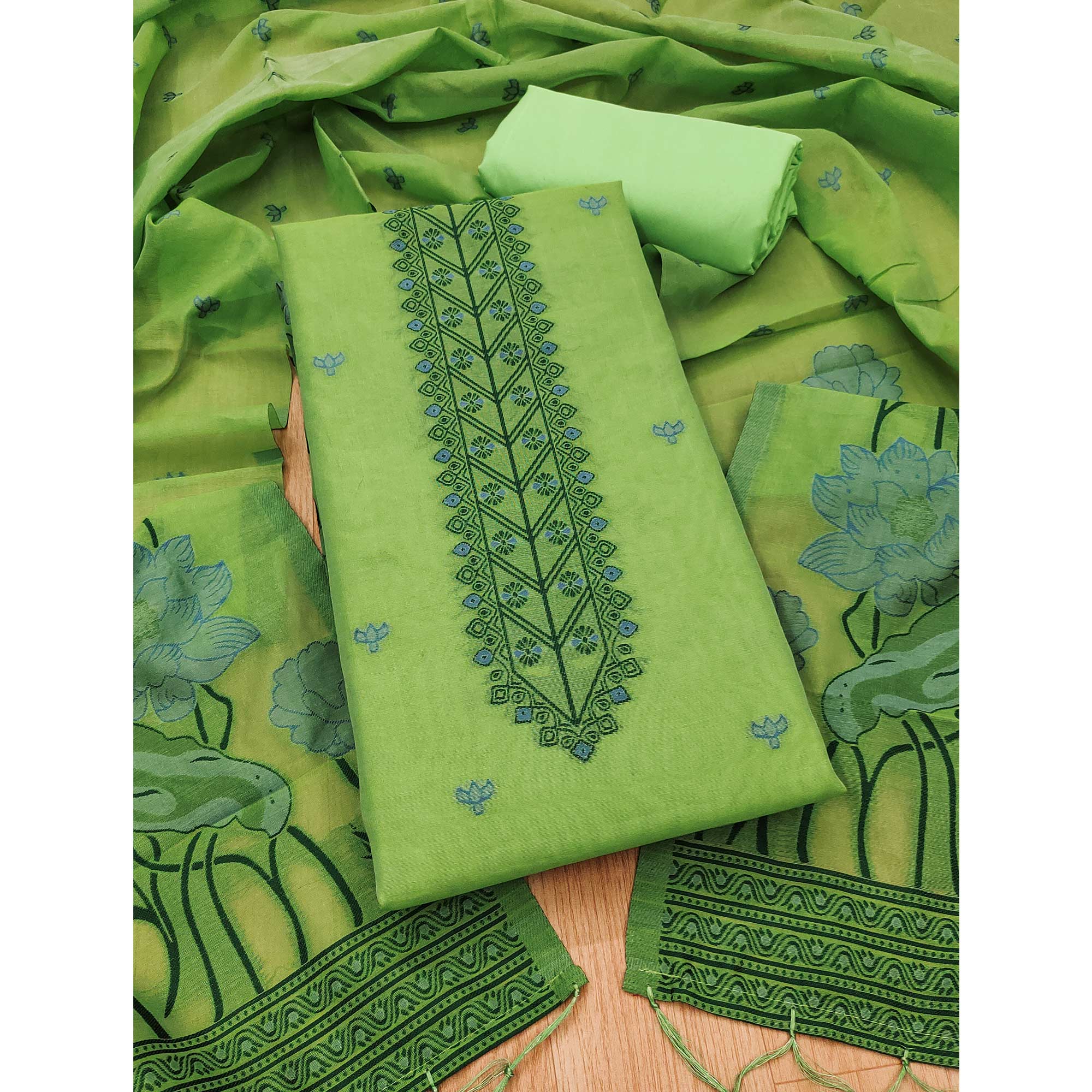 Green Ethnic Dress Material Showcasing Handloom Style Floral Zari Weaving - Image 3