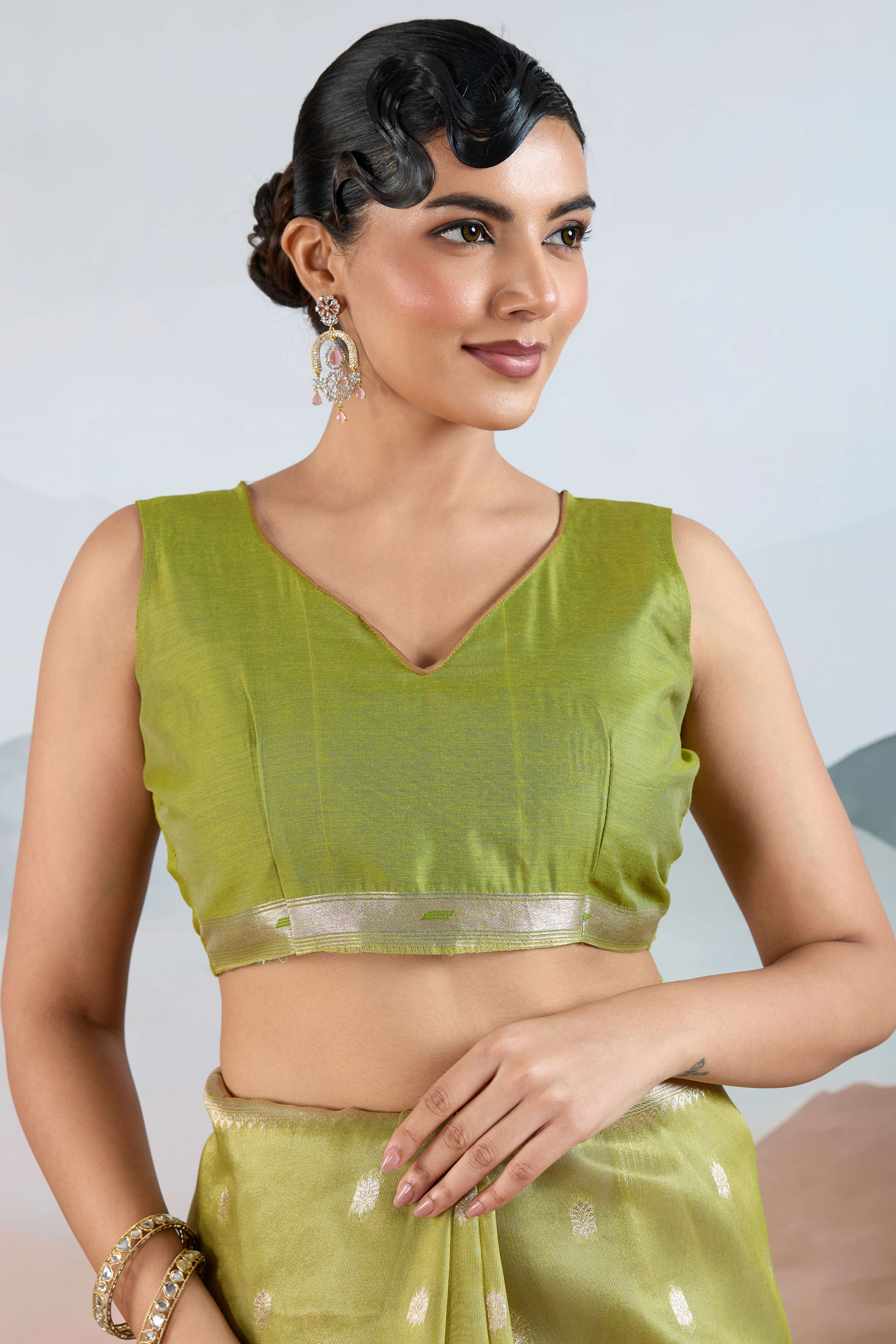Green Festive Tissue Saree Crafted with Artistic Zari Butti Weaving and a Featherlight Texture - Image 7