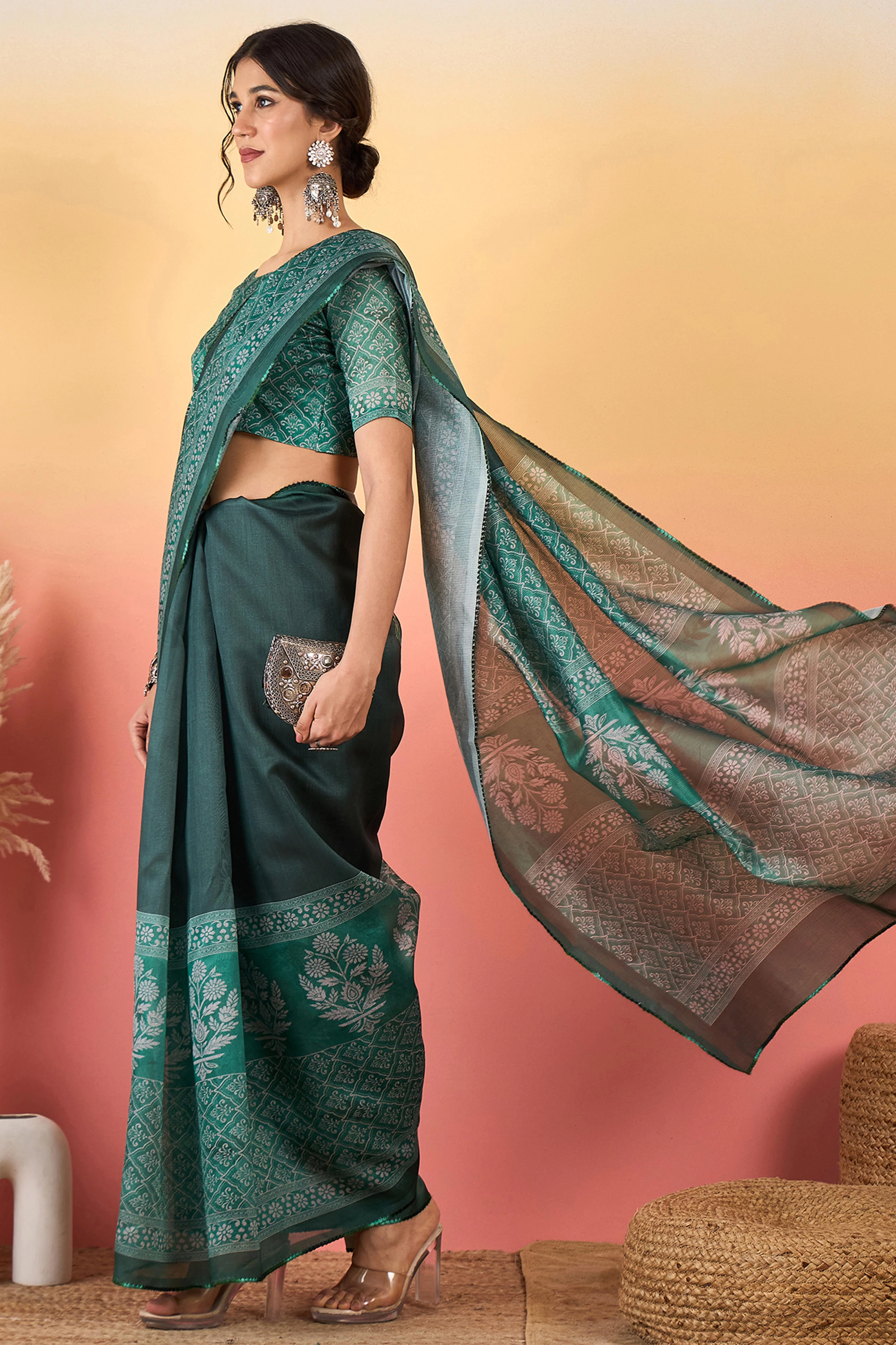 Green Floral Embroidered Saree Made from Premium Lightweight Silk Blend Material - Image 4