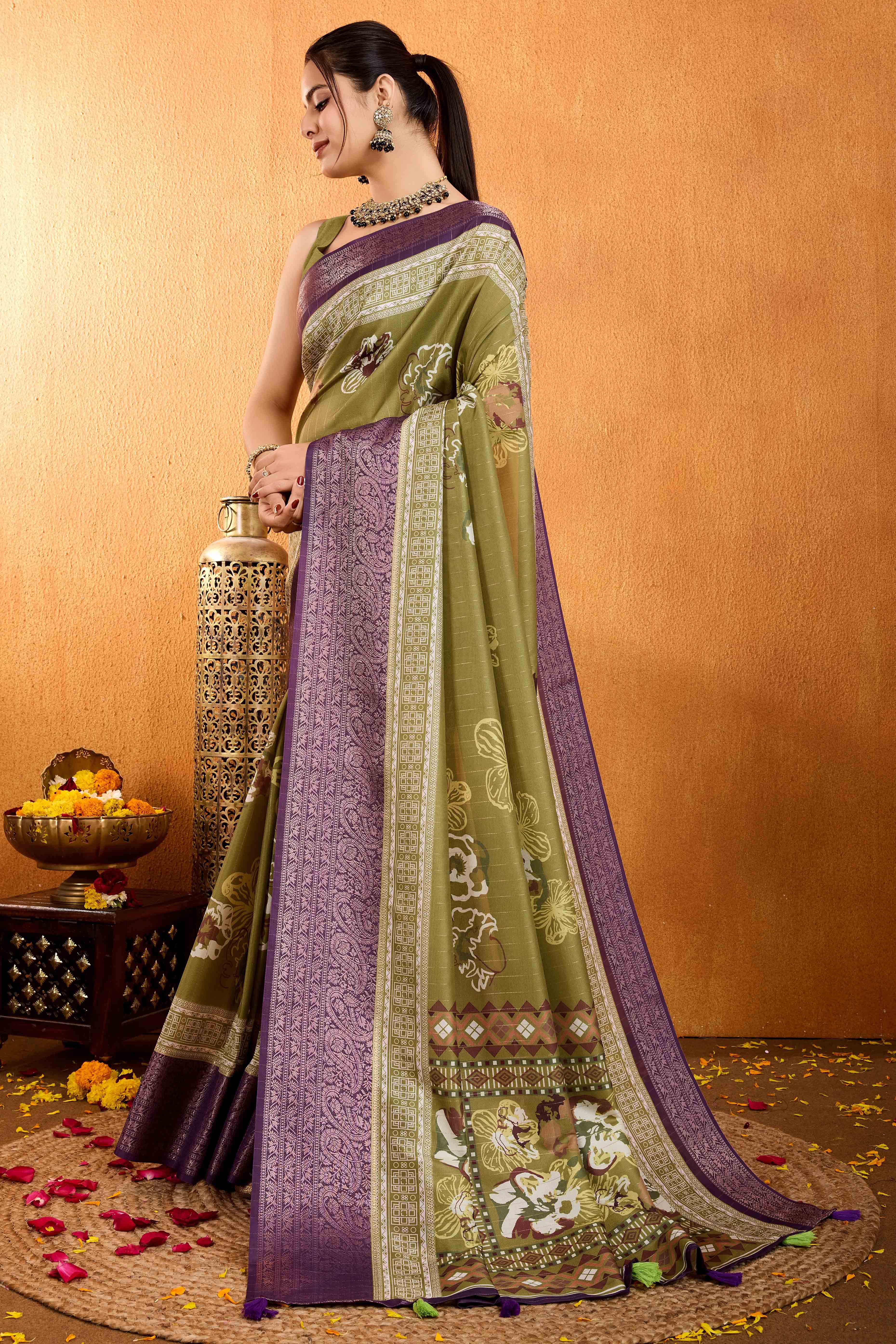 Green Floral Printed Crepe Saree With Rich Zari Border - Image 3