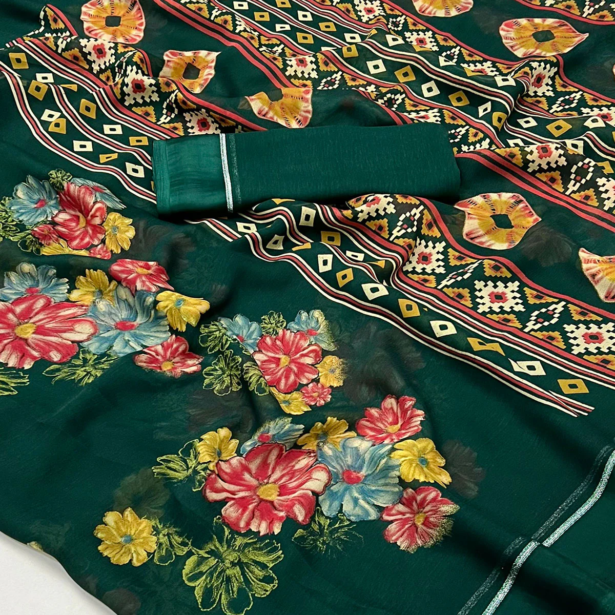 Green Floral Printed Georgette Saree With Fancy Zari Border - Image 2
