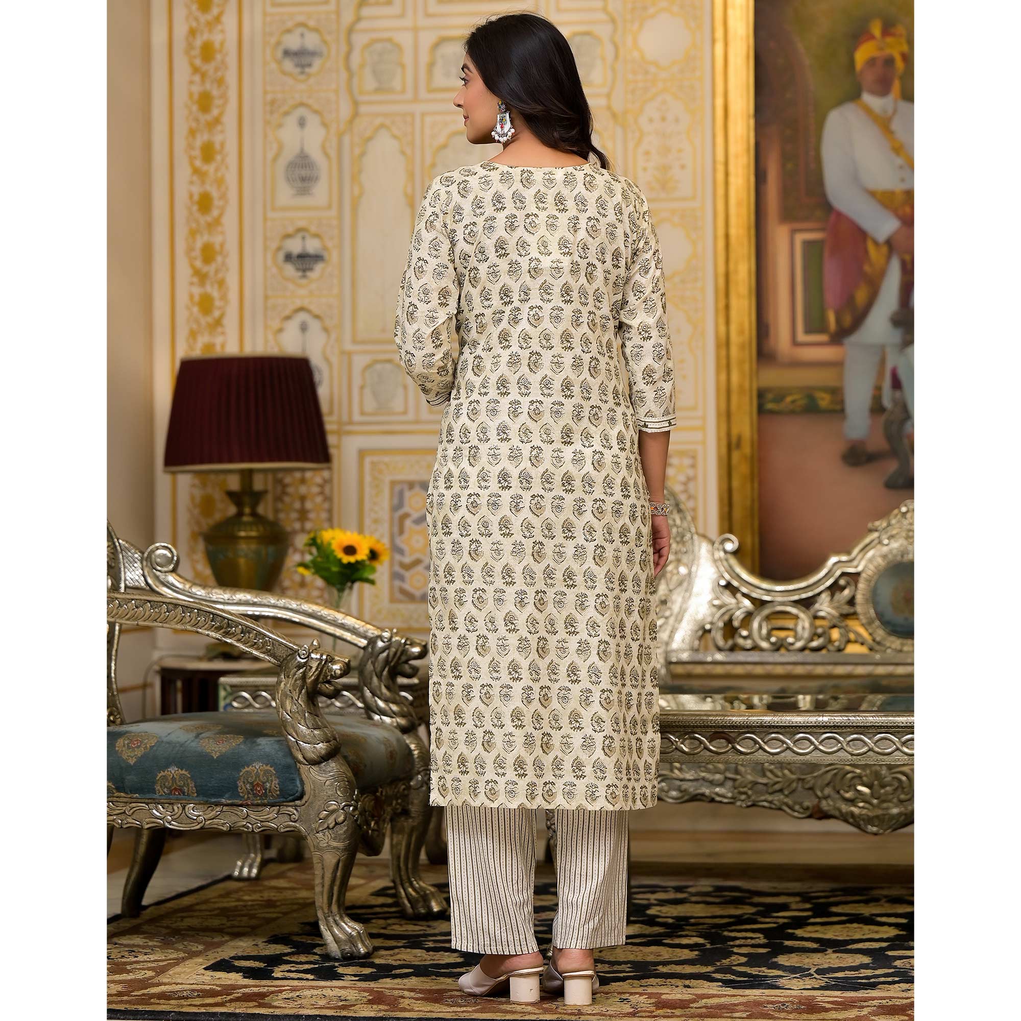 Green Floral Printed Pure Cotton Straight Salwar Suit - Image 8
