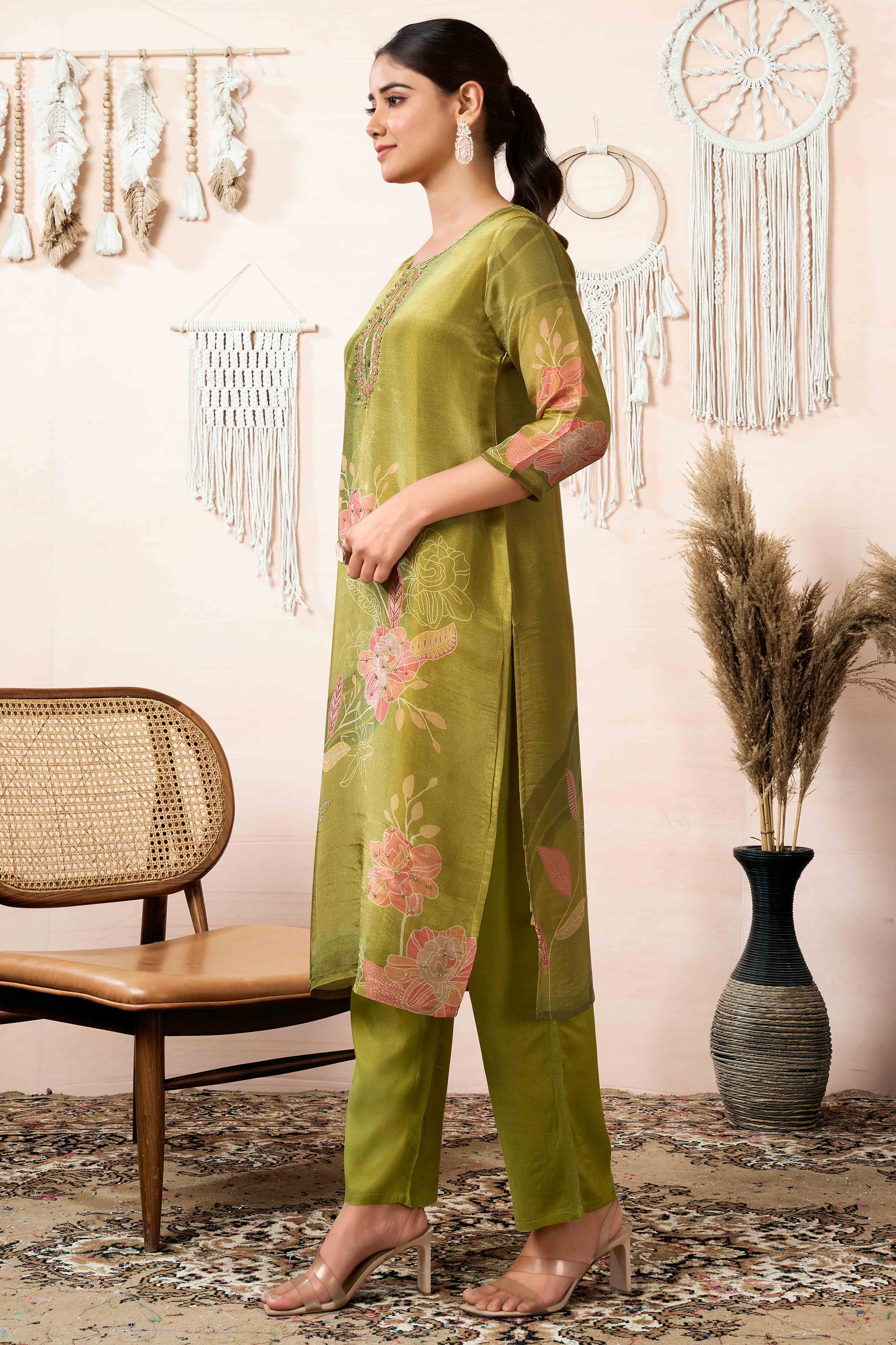 Green Floral Printed With Handwork Shimmer Organza Straight Salwar Suit - Image 3