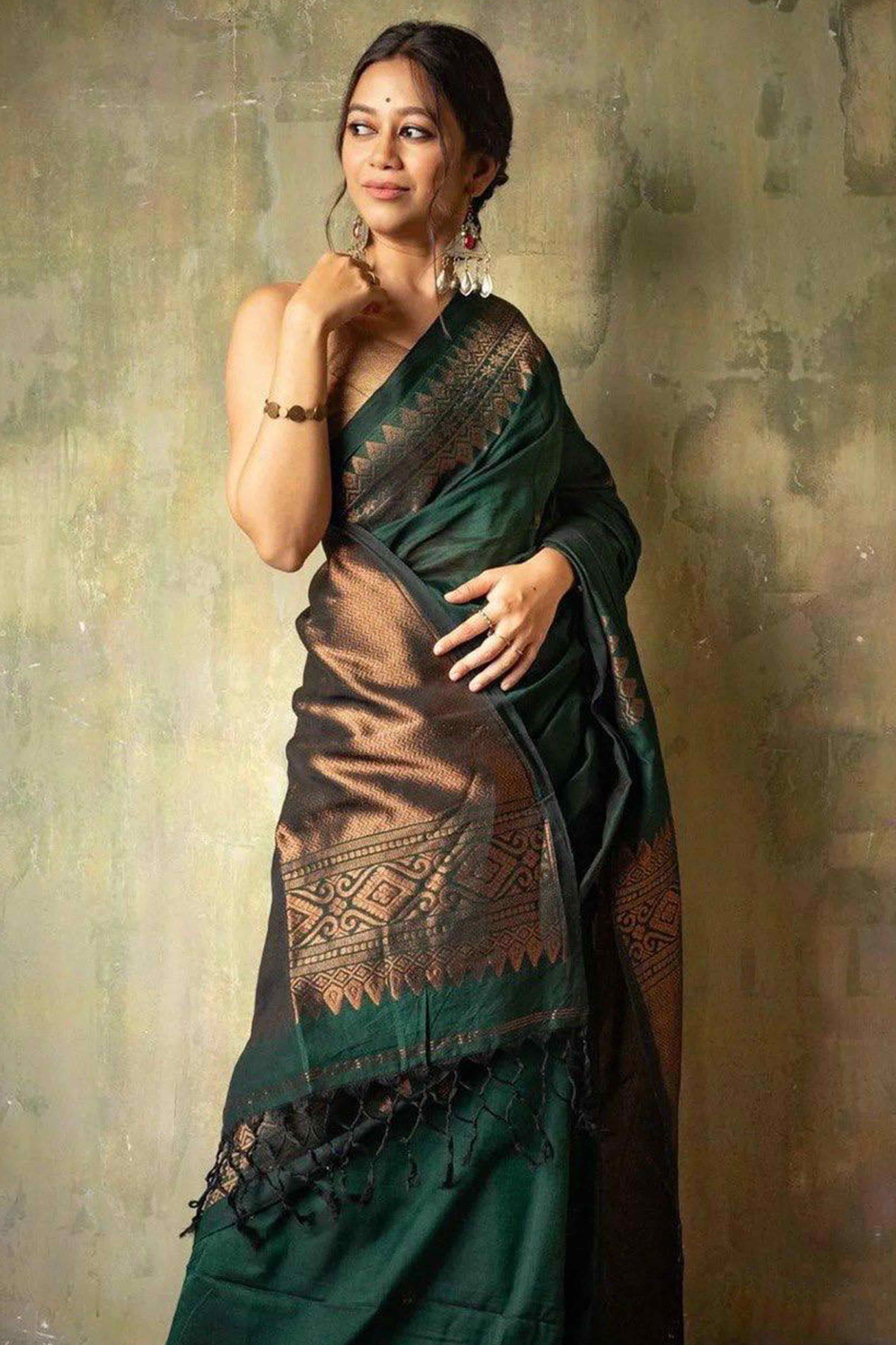 Green Floral Woven Lichi Banarasi Silk Saree - Image 6
