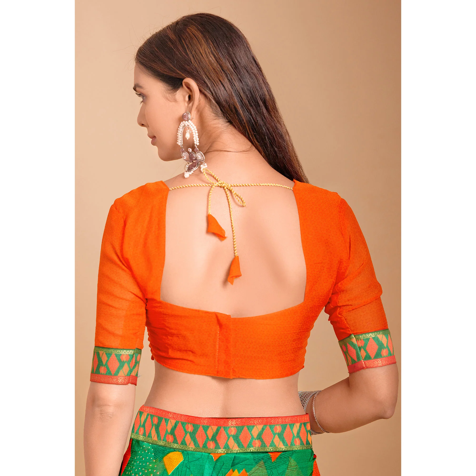 Green Geometric Printed Chiffon Saree - Image 6