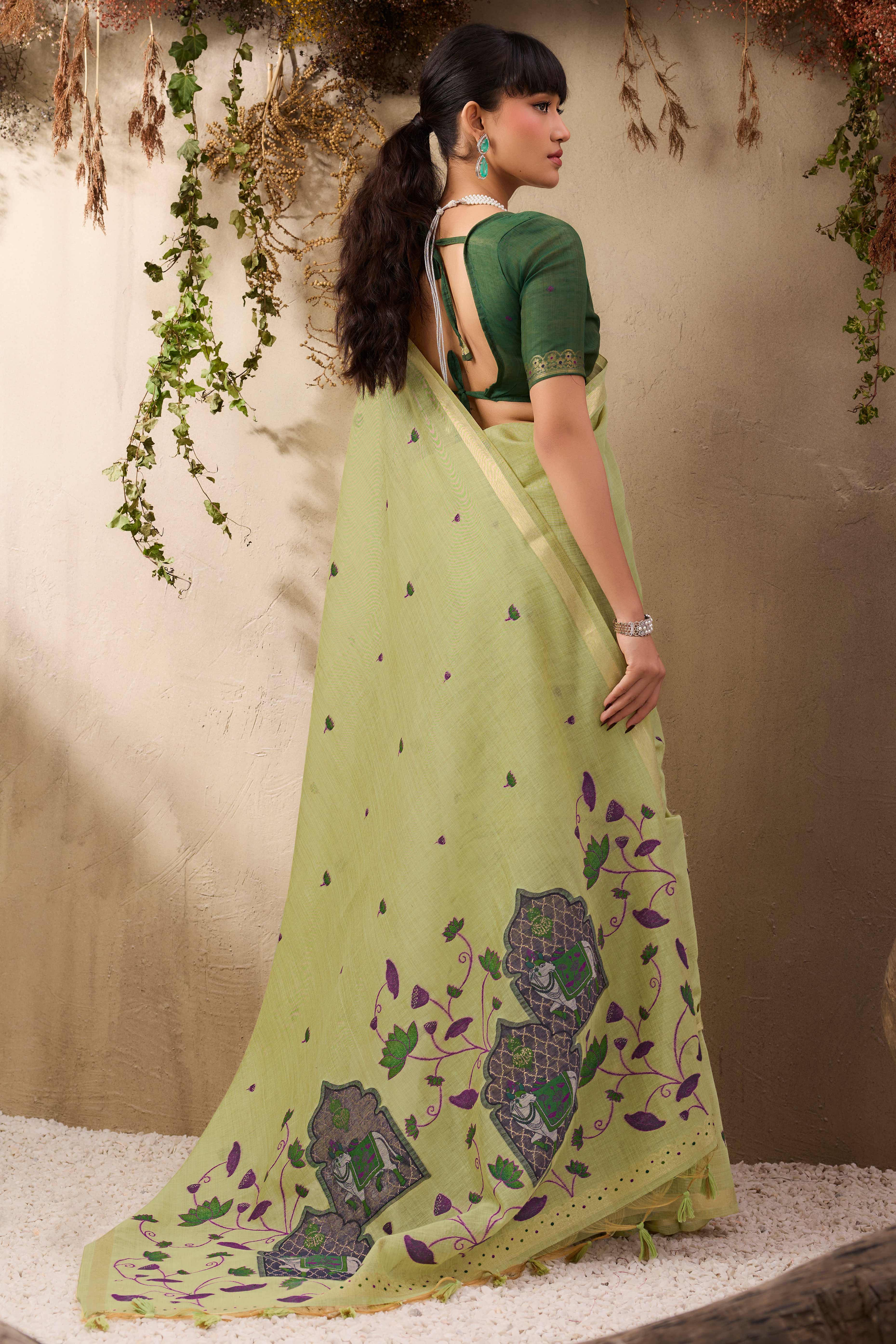 Green Lightweight Handloom Munga Cotton Blend Saree Accented with Floral Woven Motifs - Image 4