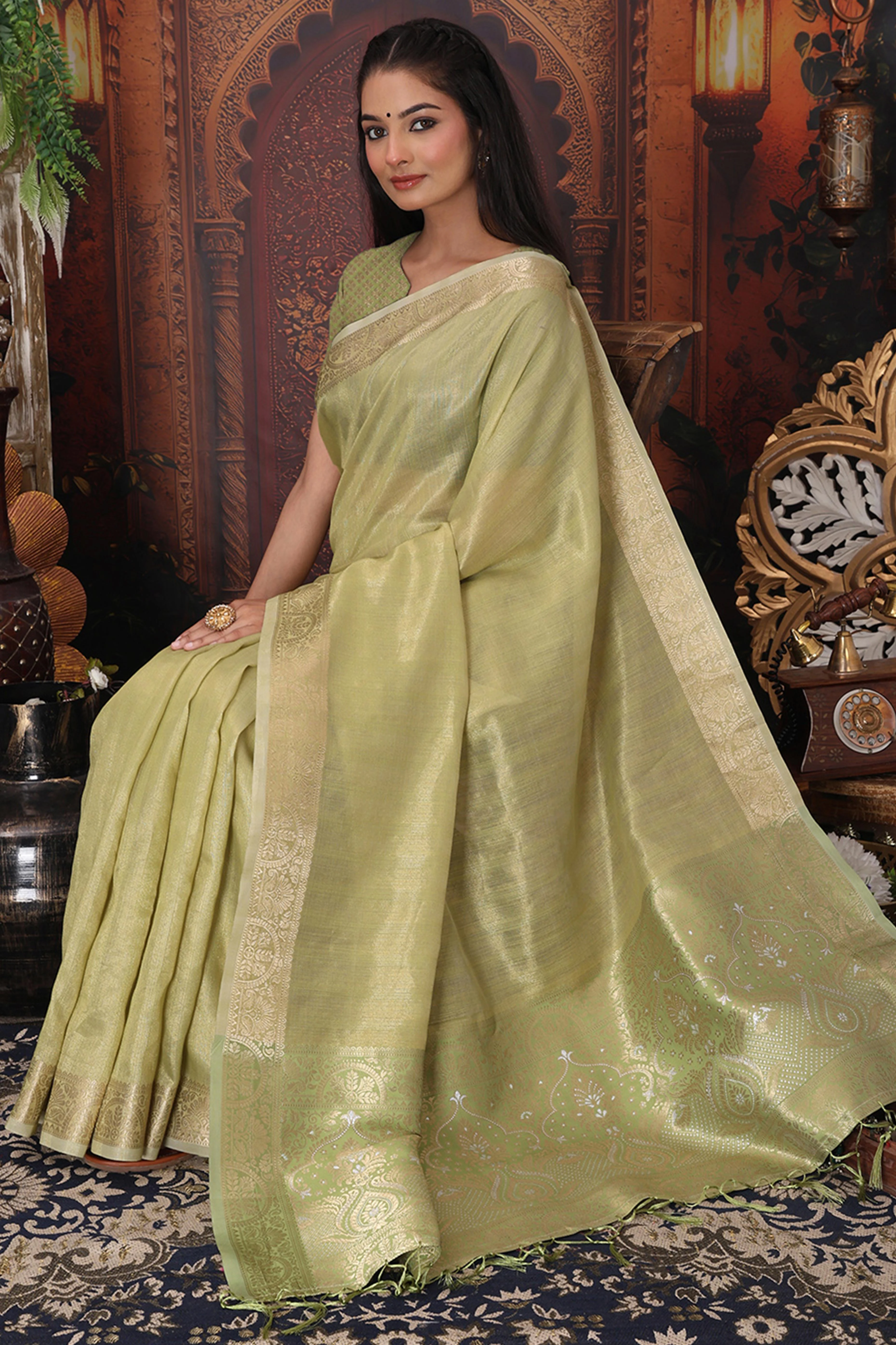 Green Organza Saree Adorned With Floral Zari Weaving & Graceful Tassel Pallu - Image 4