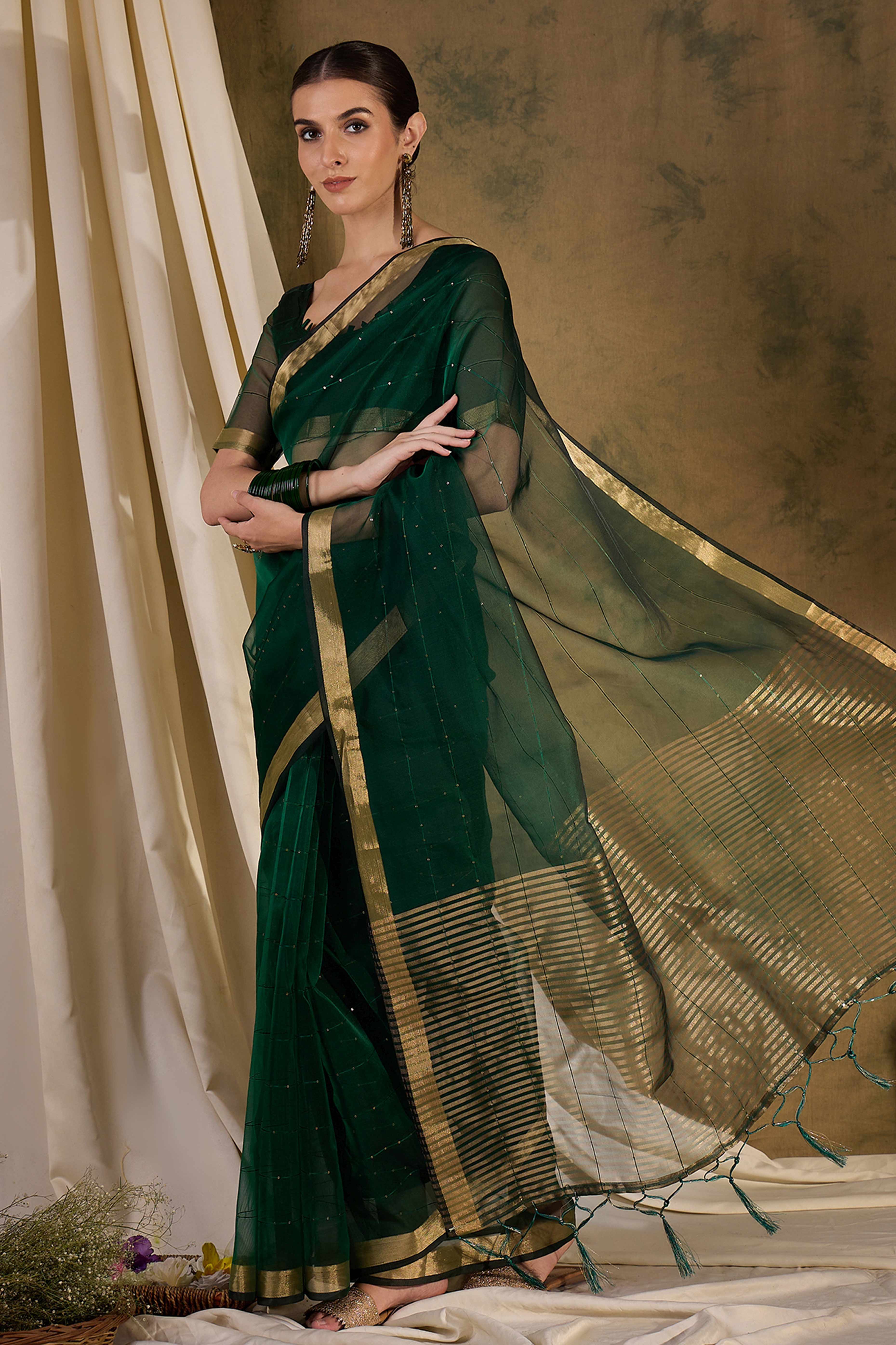 Green Organza Silk Saree Featuring Shimmering Sequins Embroidery & Elegant Tasselled Pallu - Image 3