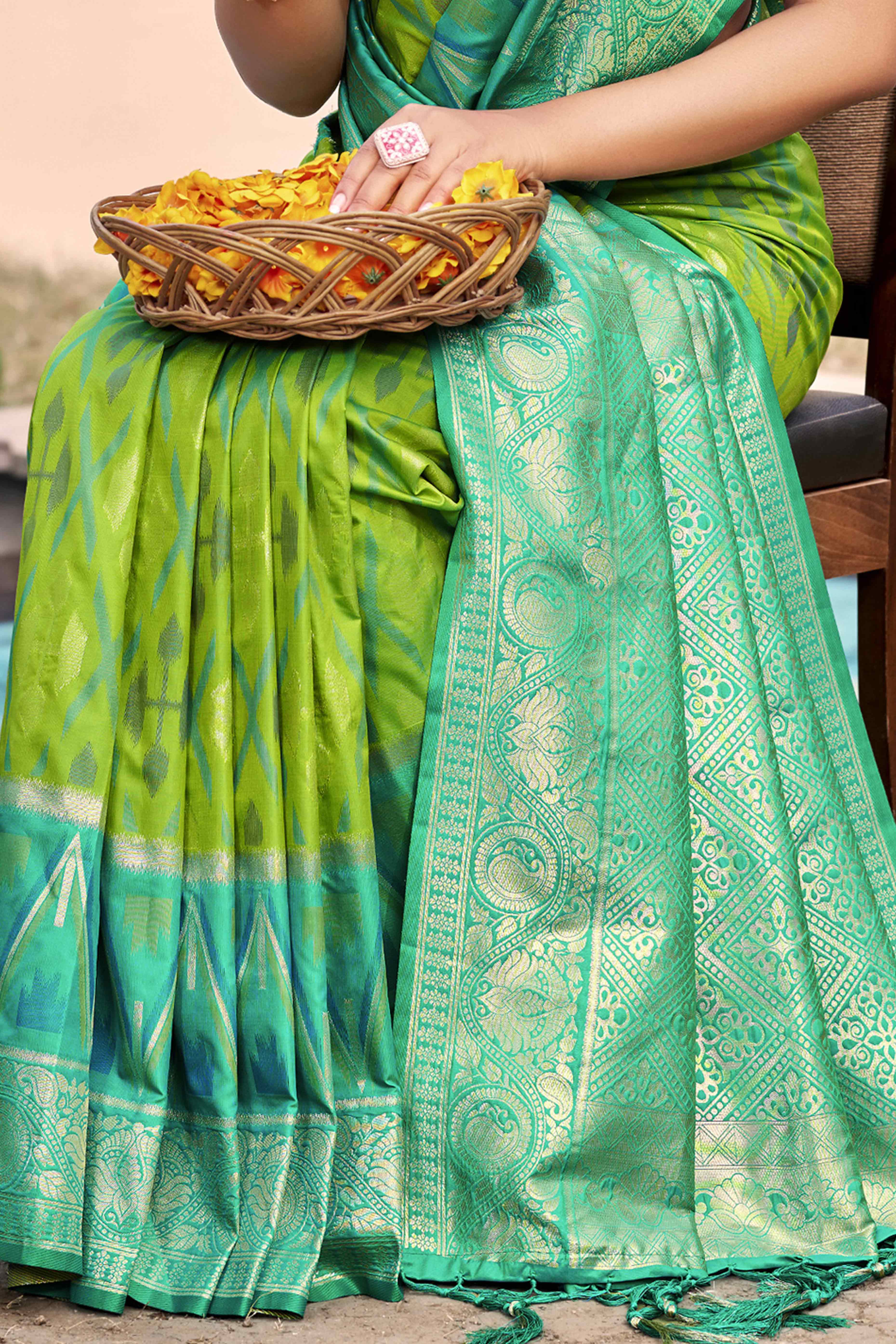 Green & Rama Woven Cotton Silk Saree With Tassels - Image 4