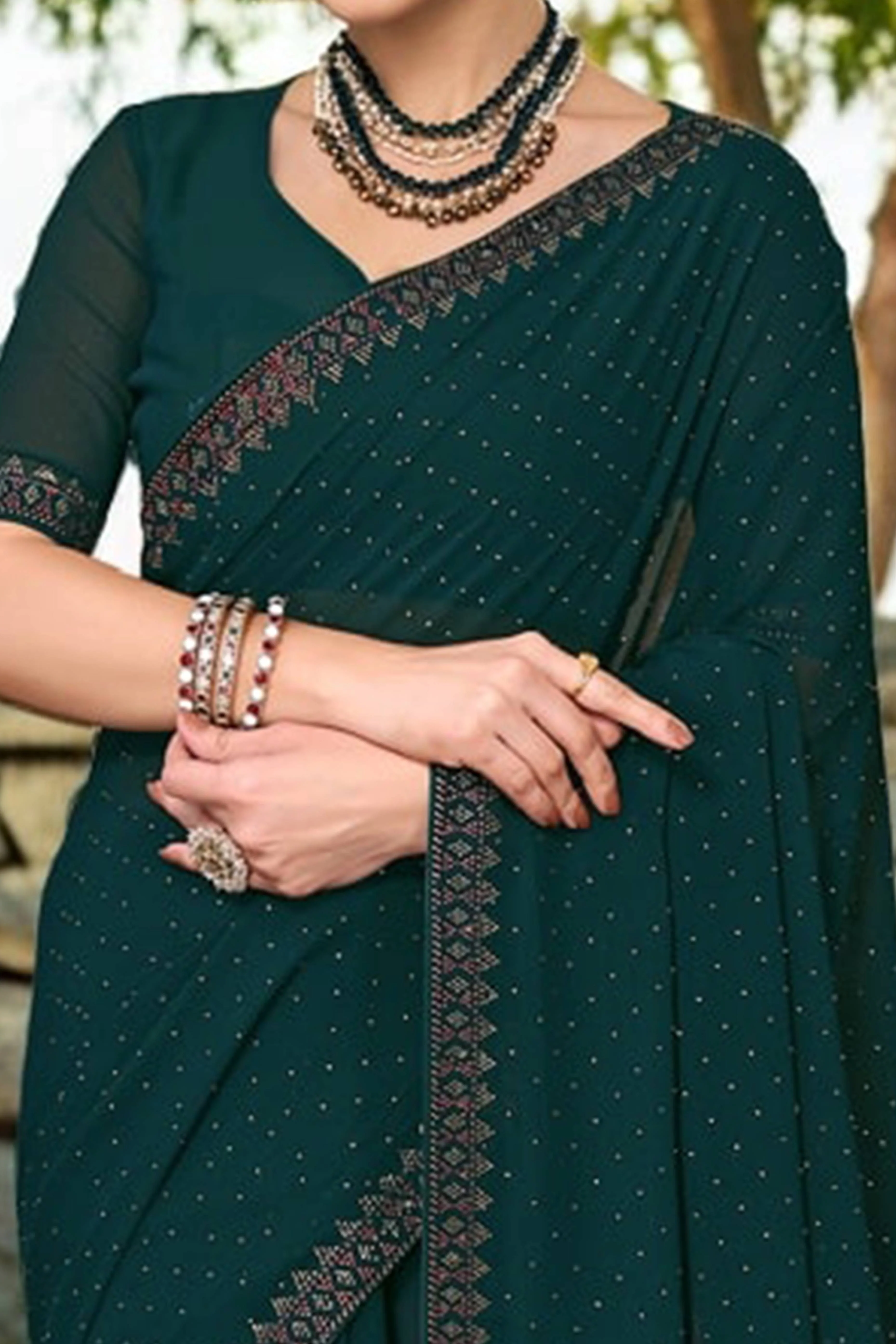 Green Rangoli Dola Silk Saree Embellished With Diamond Work And Elegant Border - Image 2