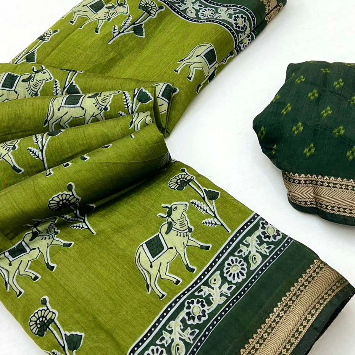 Green Rustic Handblock Folk Printed Mulmul Cotton Saree - Image 2