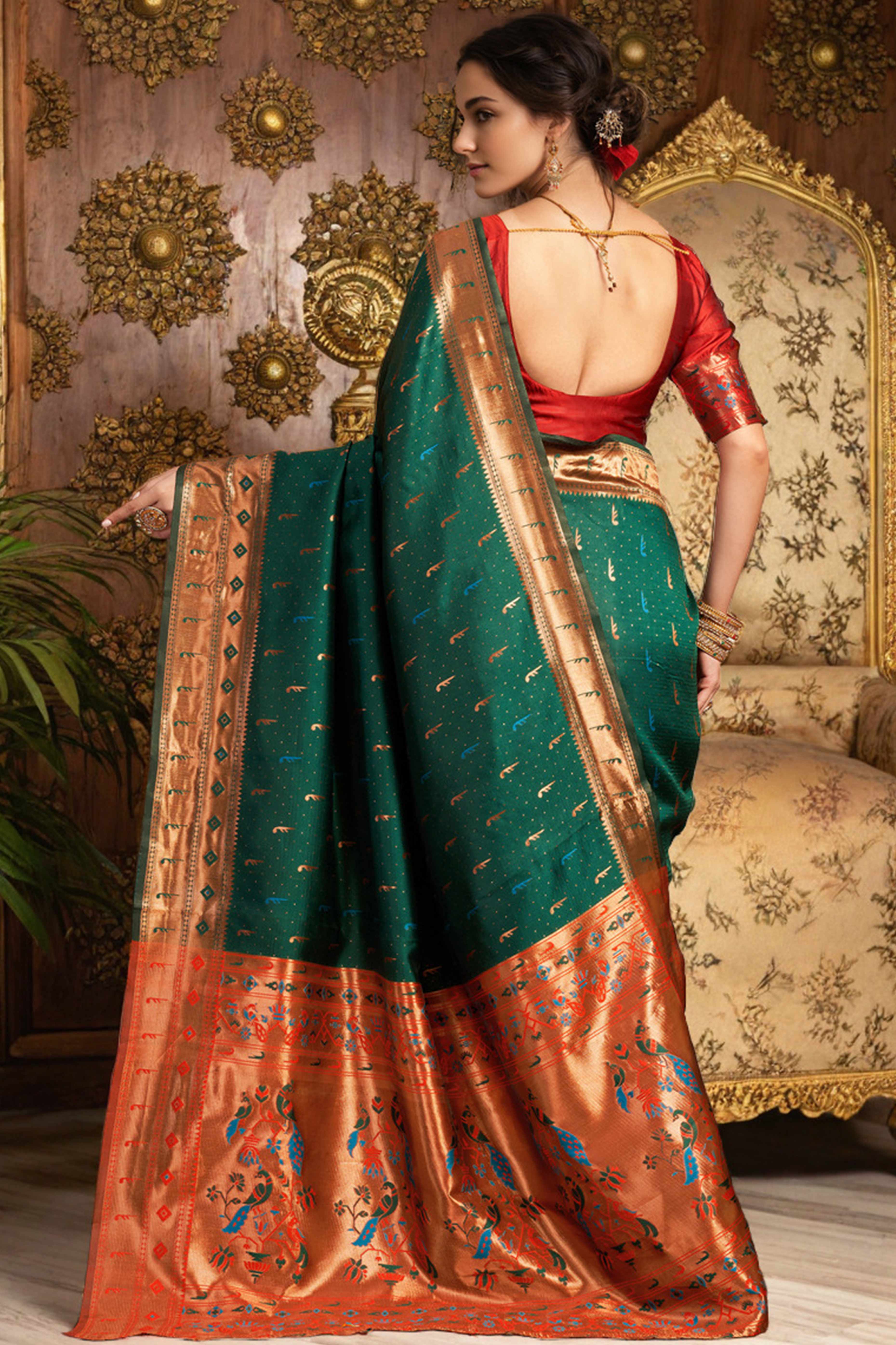 Green Silk Blend Paithani Saree Adorned With Zari Weaving & Peacock Motif Pallu - Image 5
