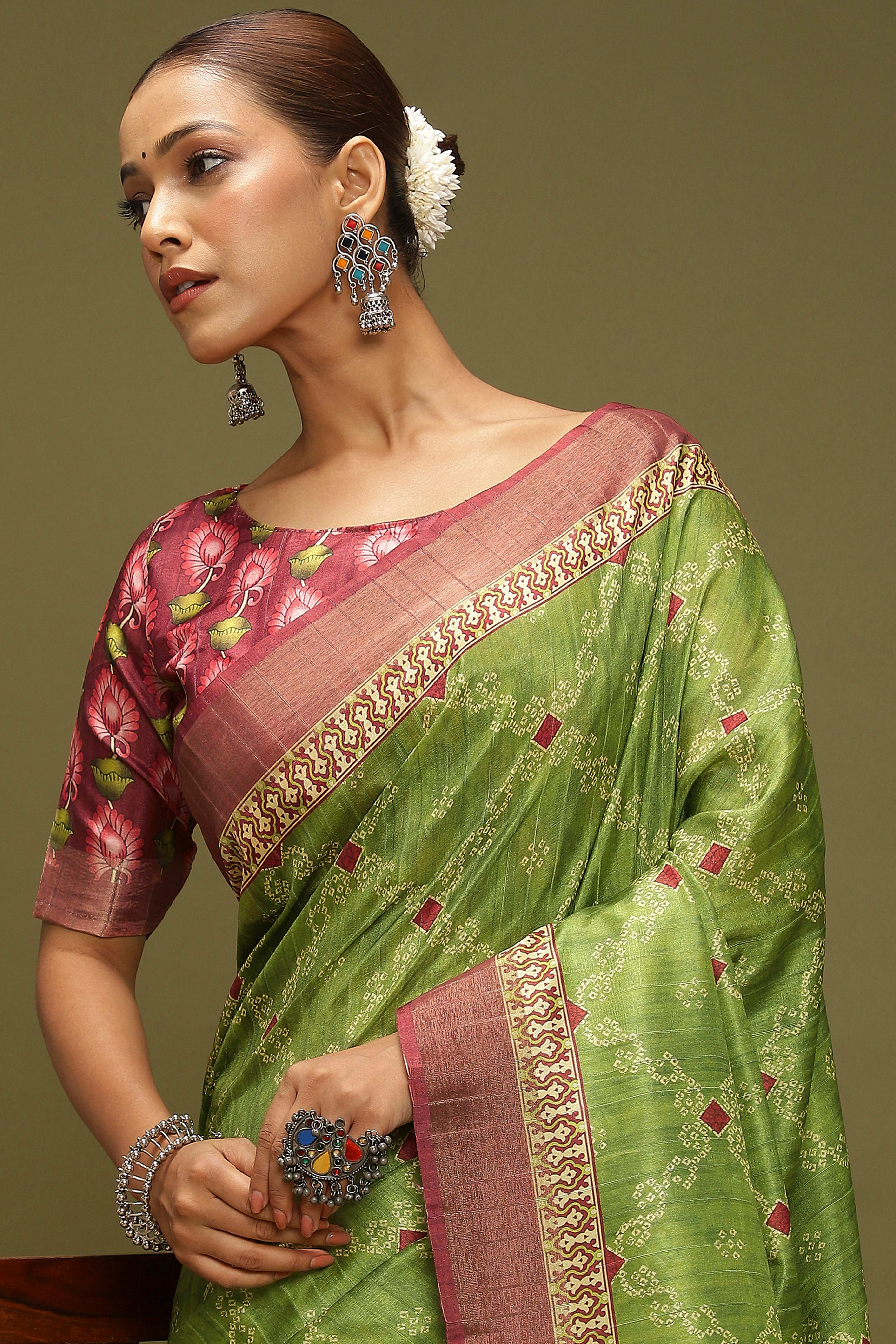 Green Silk Blend Saree Decorated with Vibrant Bandhani Prints and Festive Detailing - Image 6