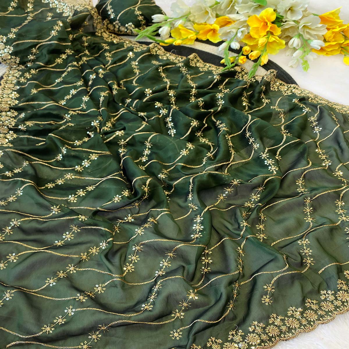Green Silk Blend Saree with Intricate Thread Embroidery - Image 2