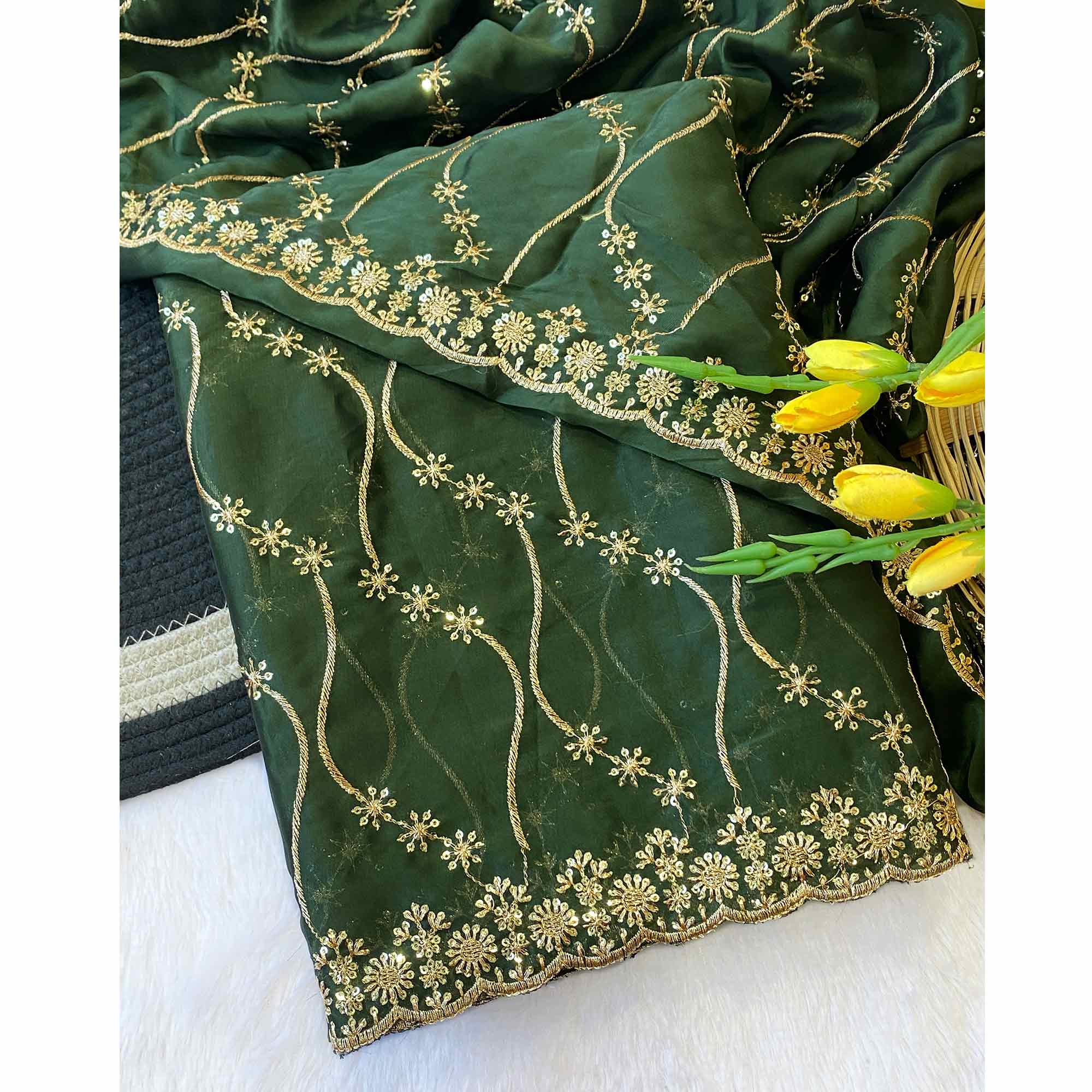 Green Silk Blend Saree with Intricate Thread Embroidery - Image 4