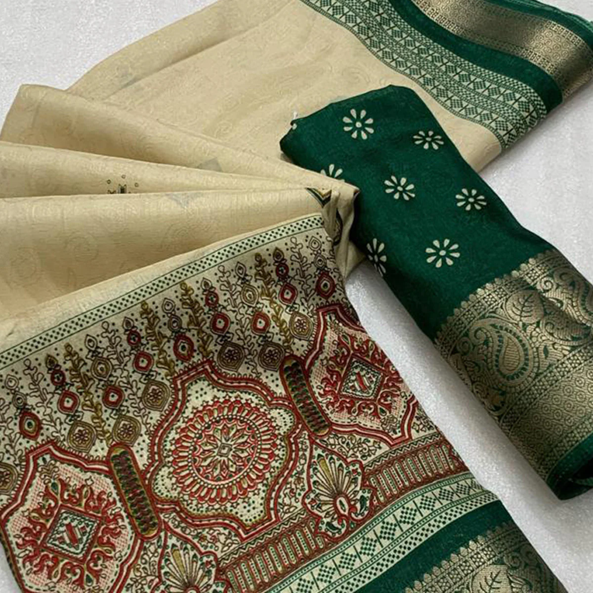 Green Woven Border Saree in Lustrous Dola Silk with Print Accents - Image 2