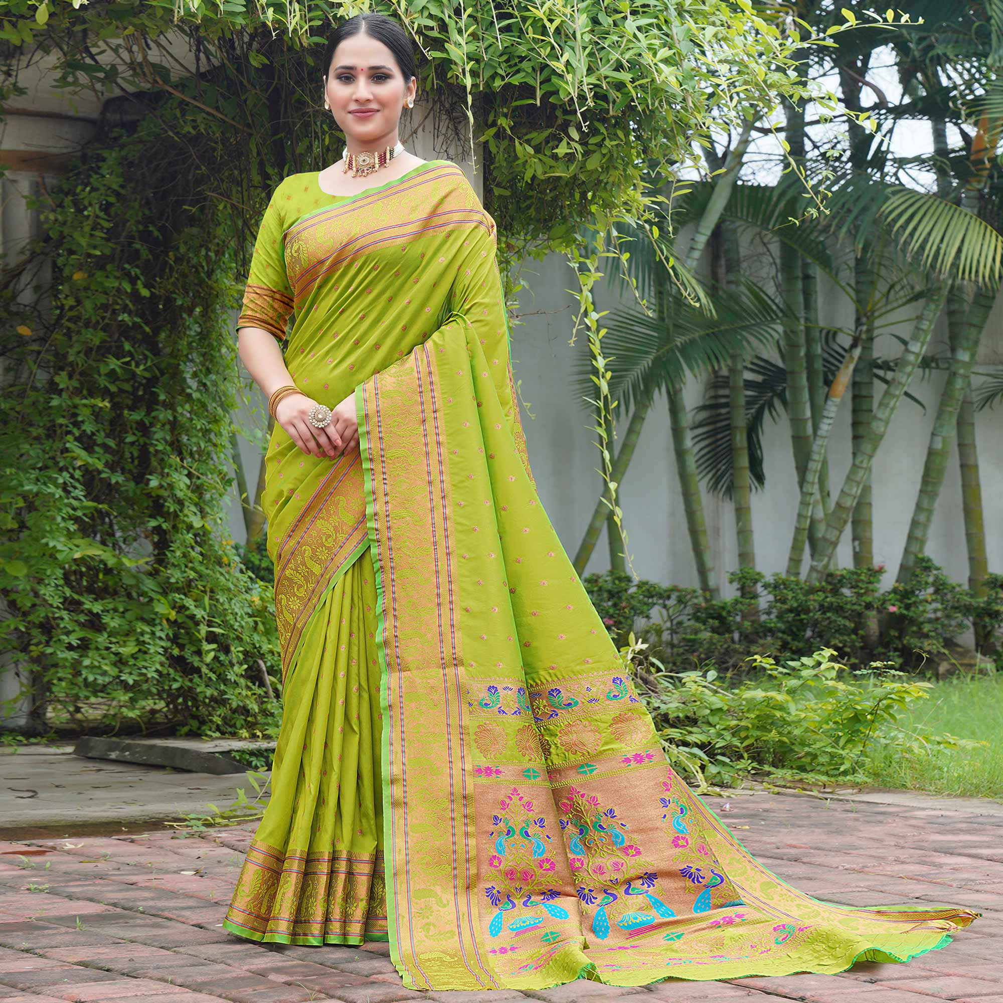 Green Woven Paithani Art Silk Saree - Image 2