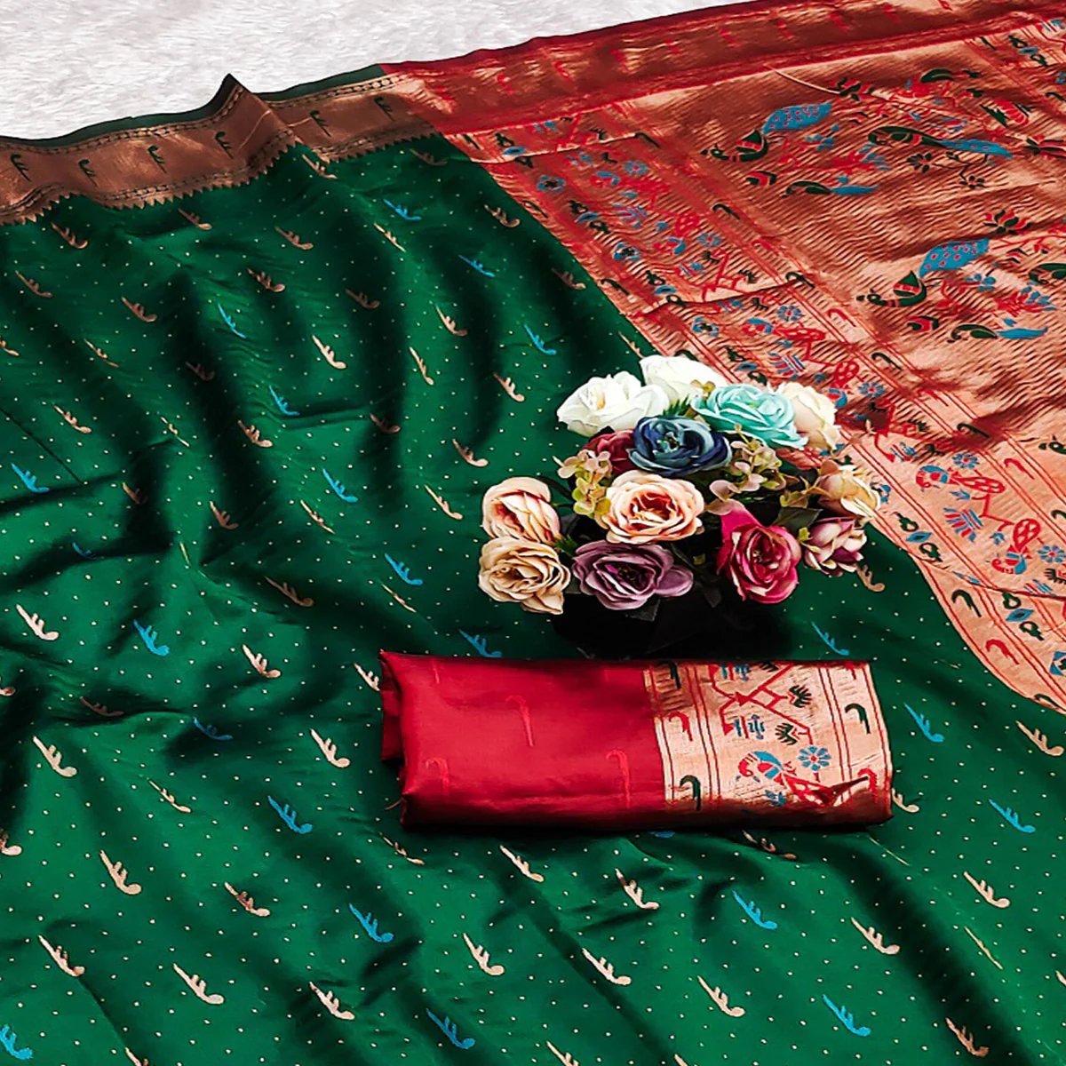 Green Woven Pure Silk Paithani Saree - Image 2