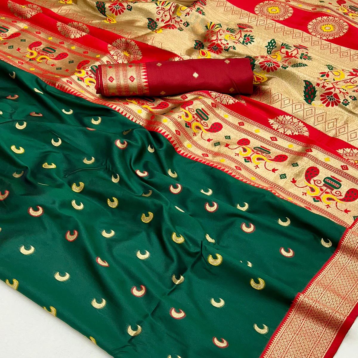 Green Woven Pure Silk Paithani Saree - Image 2
