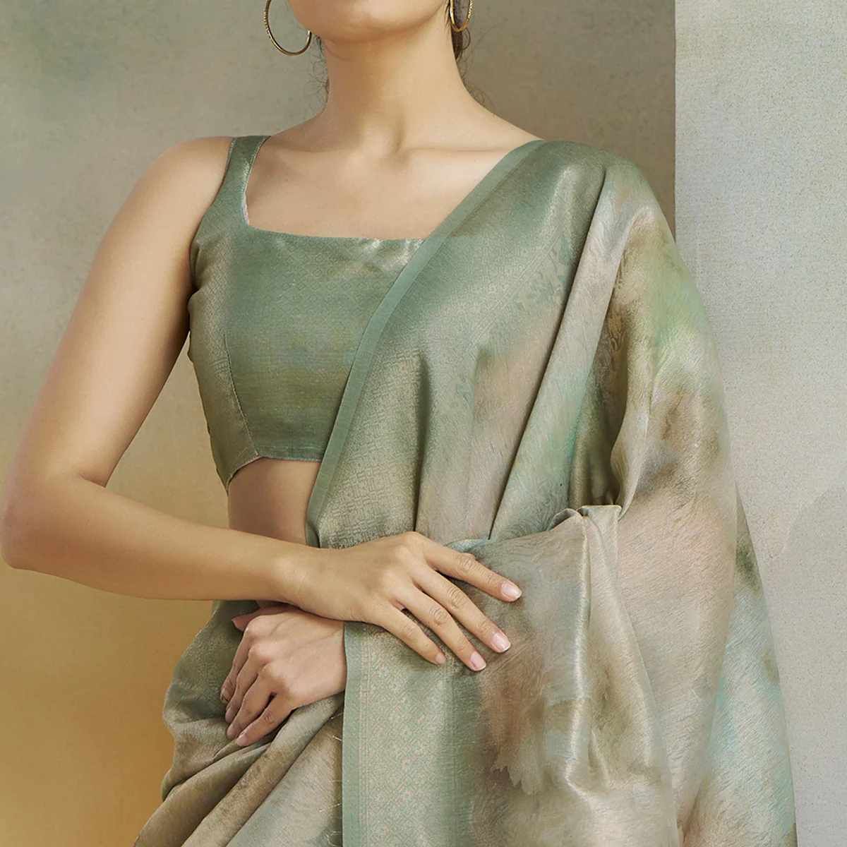Green Woven With Digital Printed Linen Saree - Image 3