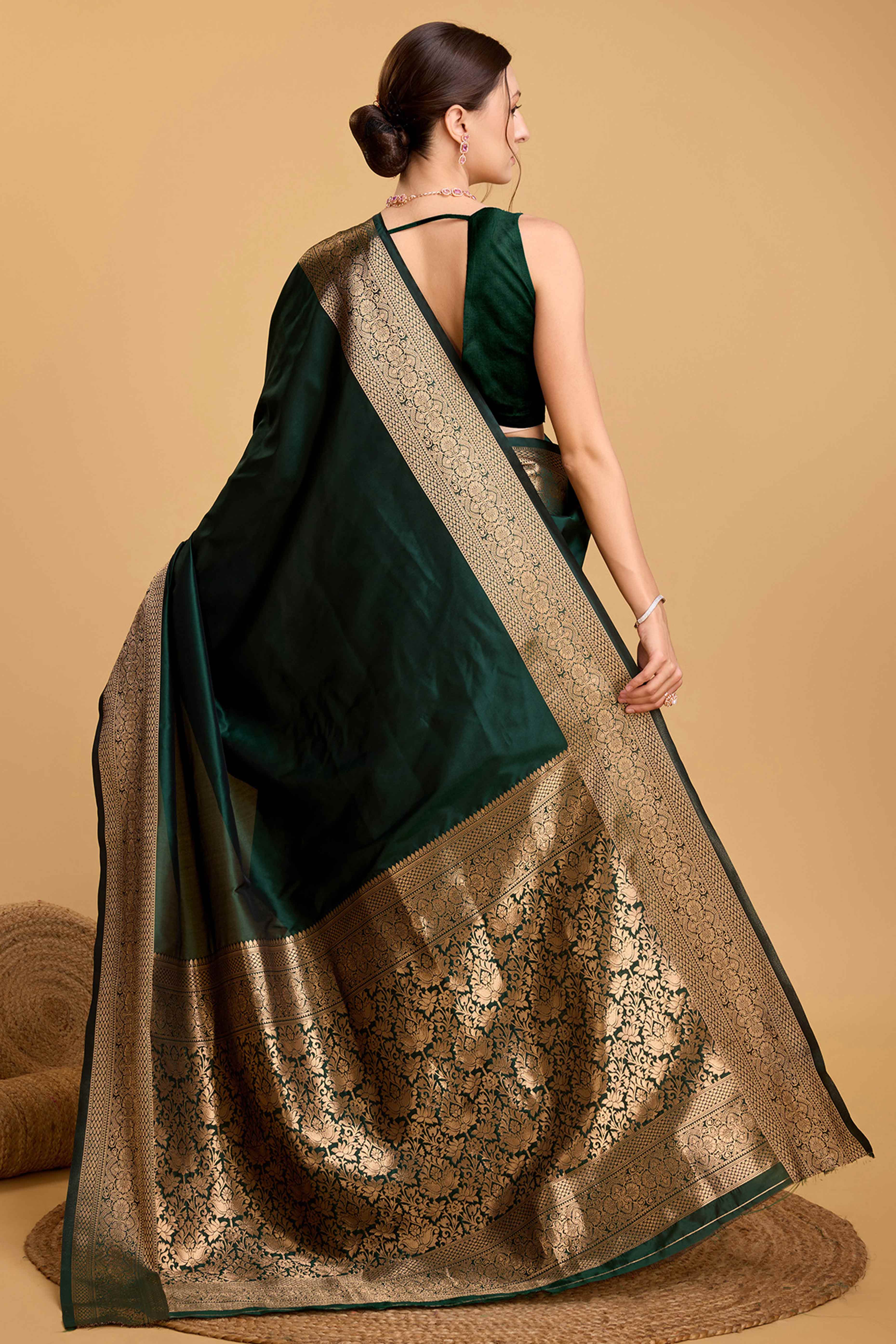 Green Zari Weaving Banarasi Silk Saree - Image 5