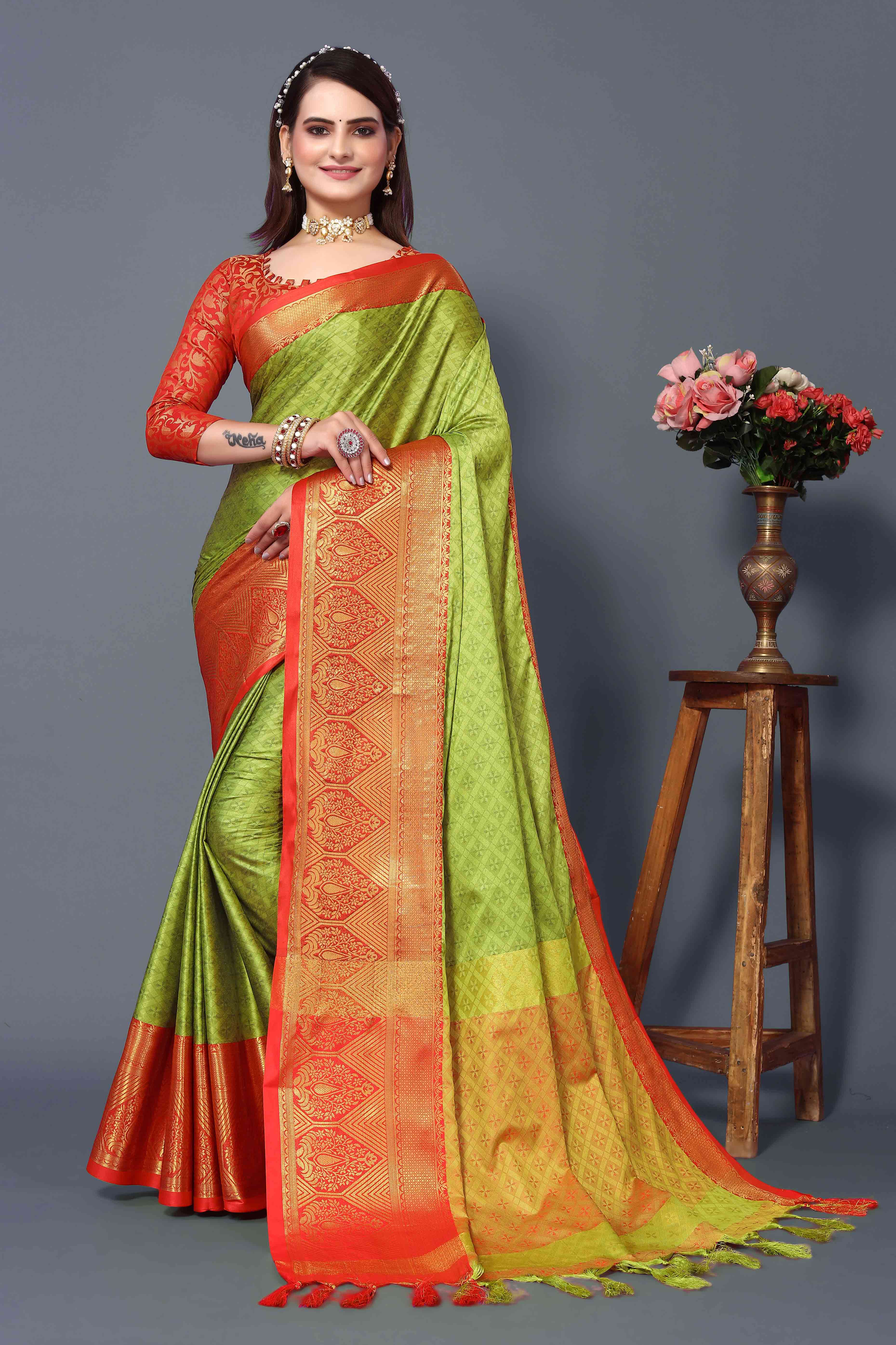 Green Zari Weaving Cotton Silk Saree - Image 3