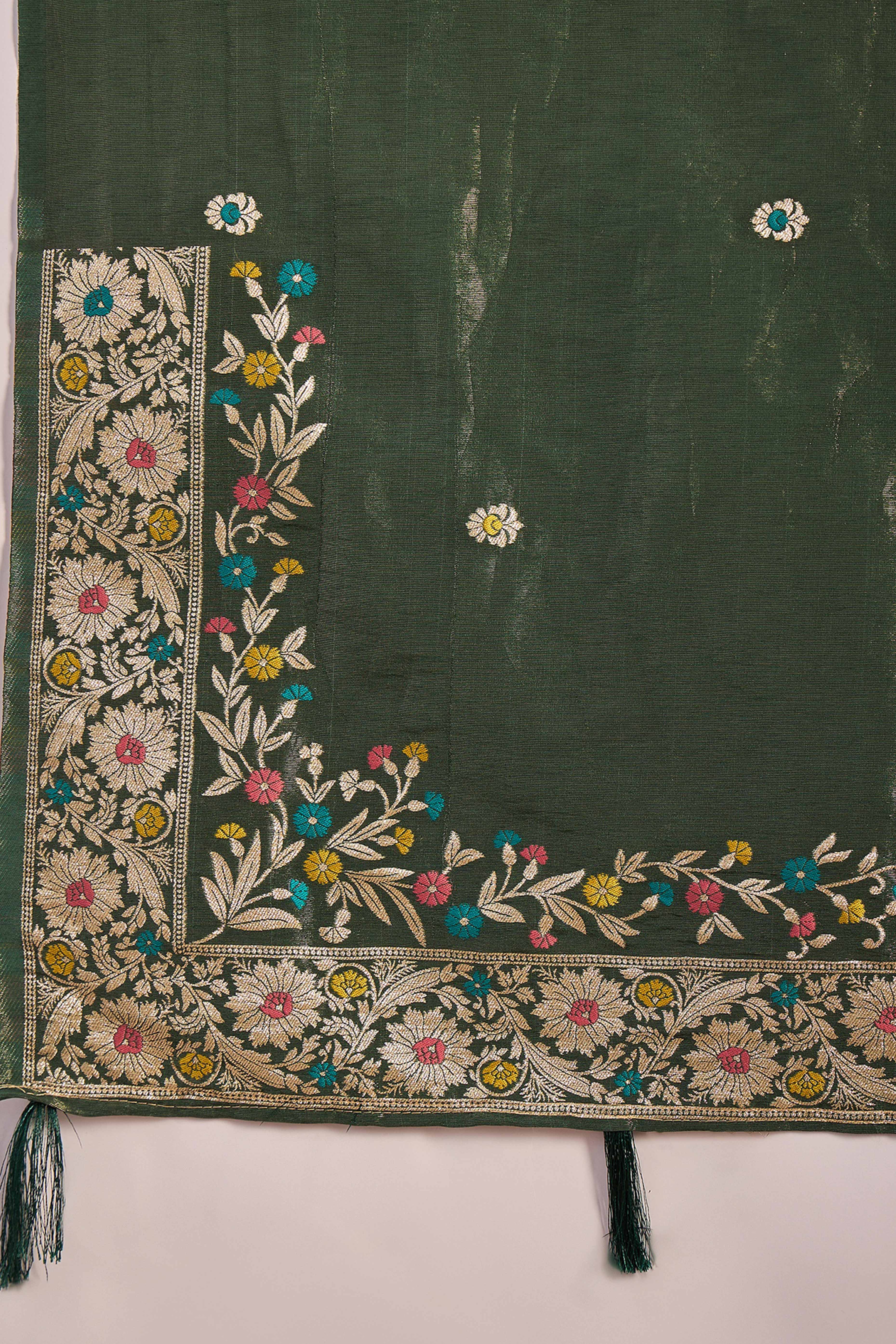 Green Zari Woven Shimmer Saree With Floral Motifs & Flowing Tassel Pallu - Image 8